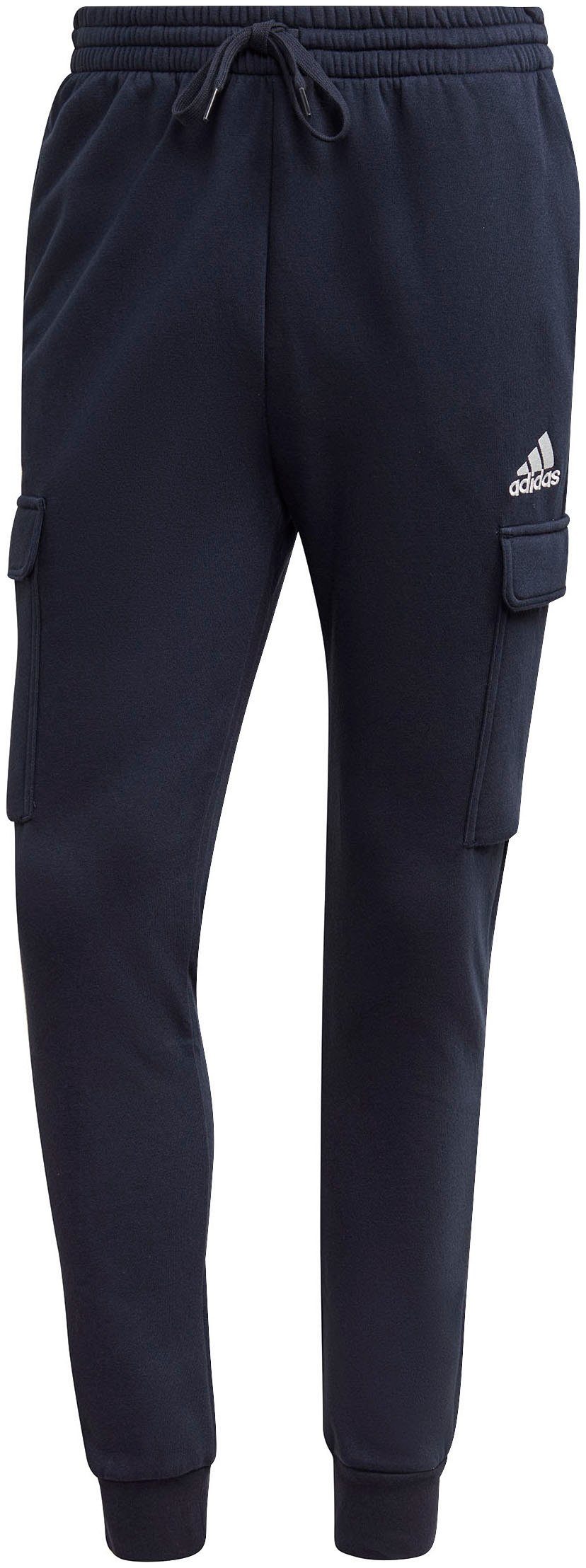 adidas Sportswear Sportbroek ESSENTIALS FLEECE REGULAR TAPERED CARGOBROEK Joggingbroek cargo van zacht fleece-materiaal (1-delig)