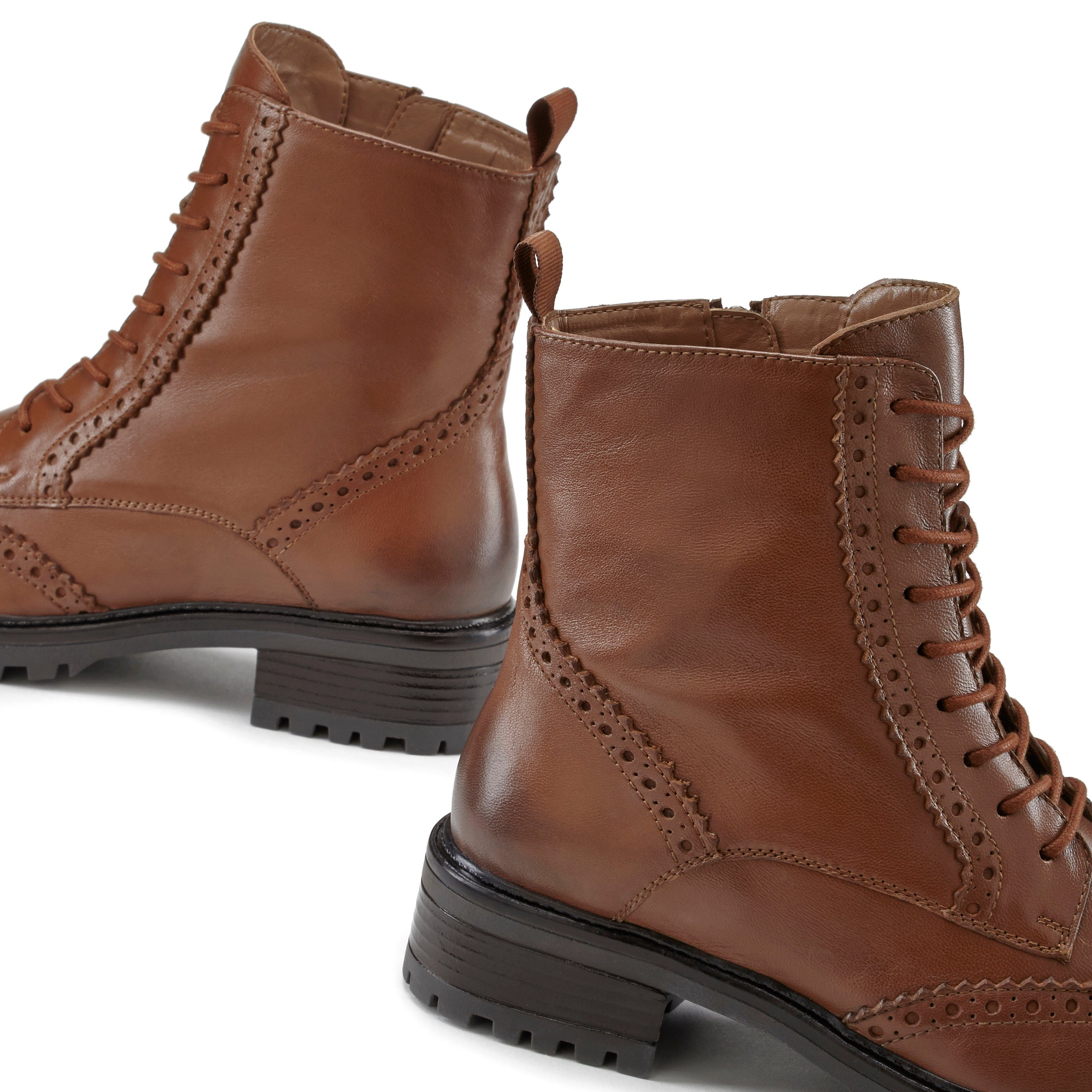 Lascana Veterschoenen Veterschoen, enkellaarsjes, leer, veters en rits