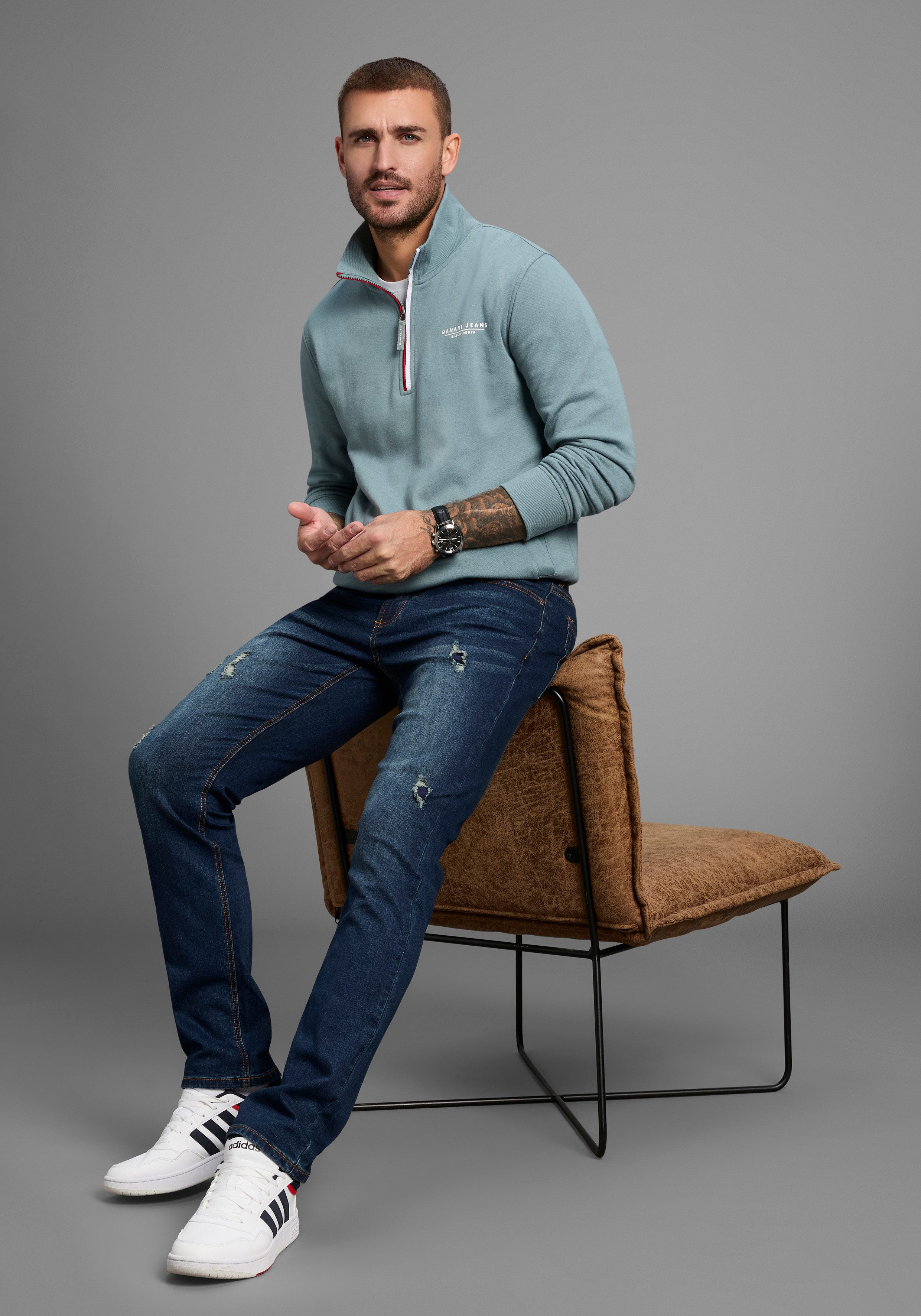 Bruno Banani Straight jeans Hutch rechte broekspijpen, gedeeltelijk met modieuze destroyed-effecten,