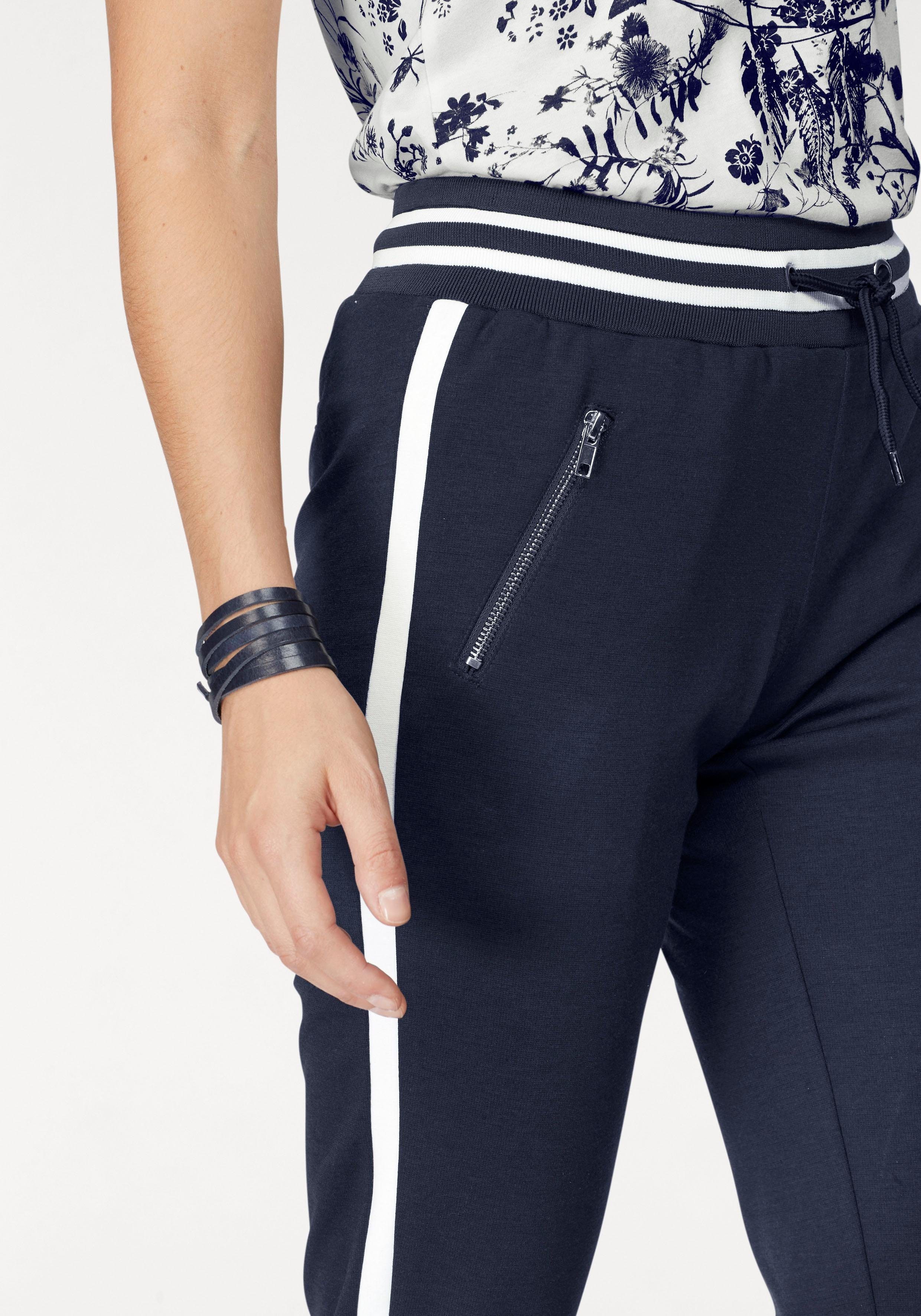AJC Jogpants in trendy retro-design