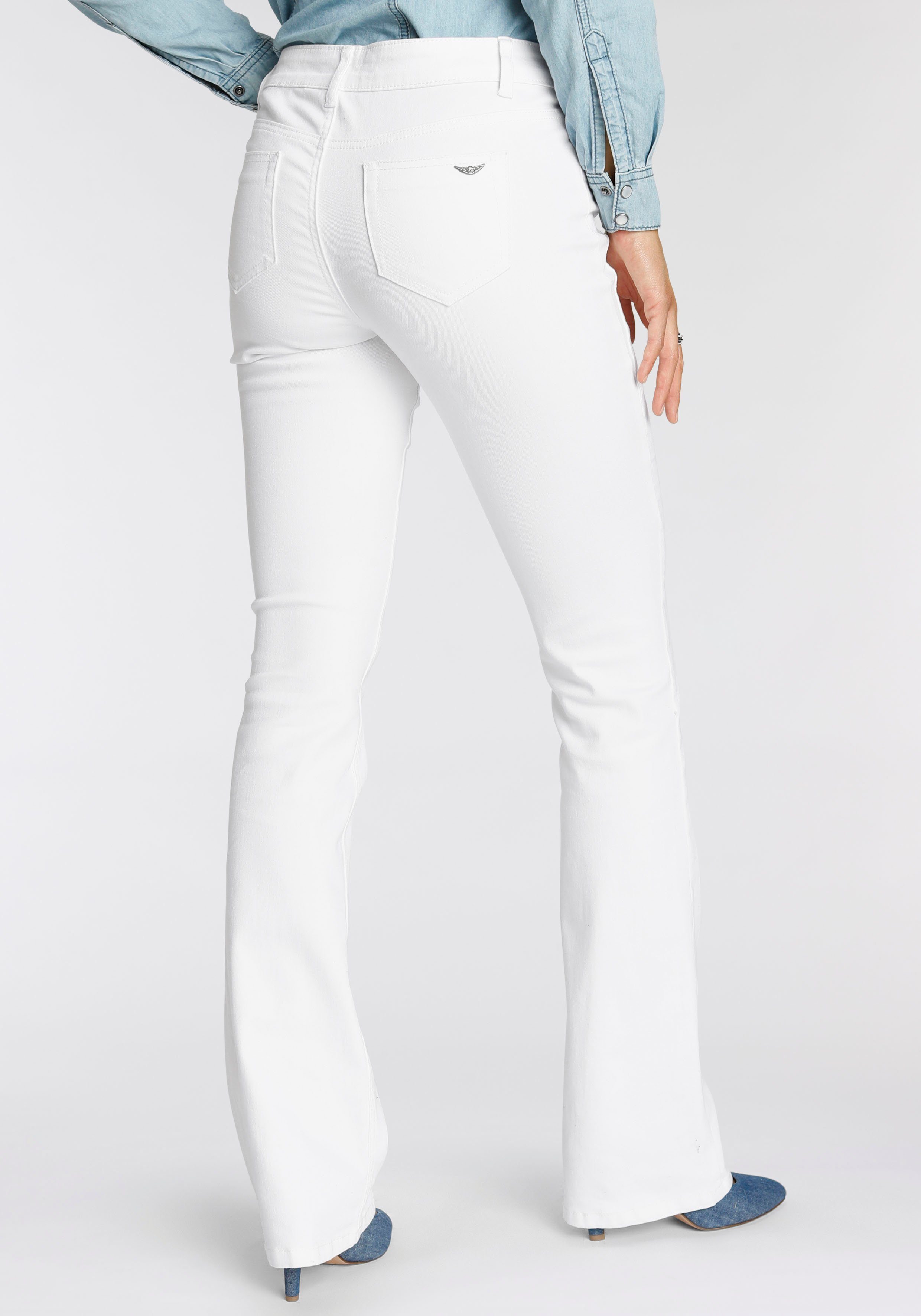 Arizona Bootcut jeans Met geren uitlopende pasvorm, lage taille, elastisch materiaal