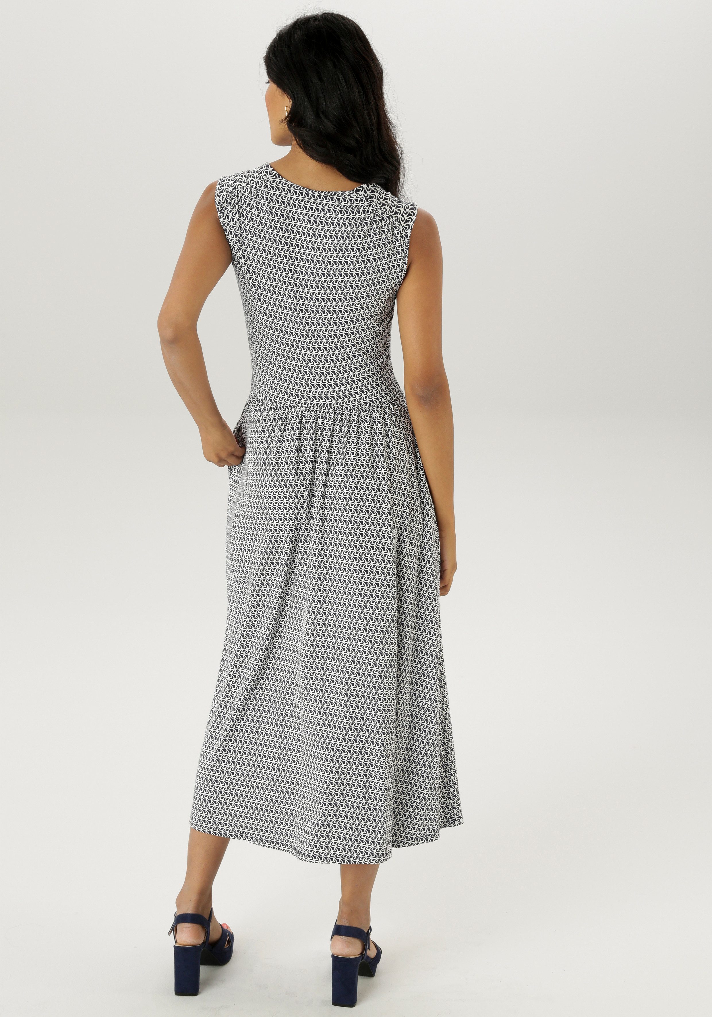 Aniston SELECTED Zomerjurk met twee praktische insteekzakken - nieuwe collectie