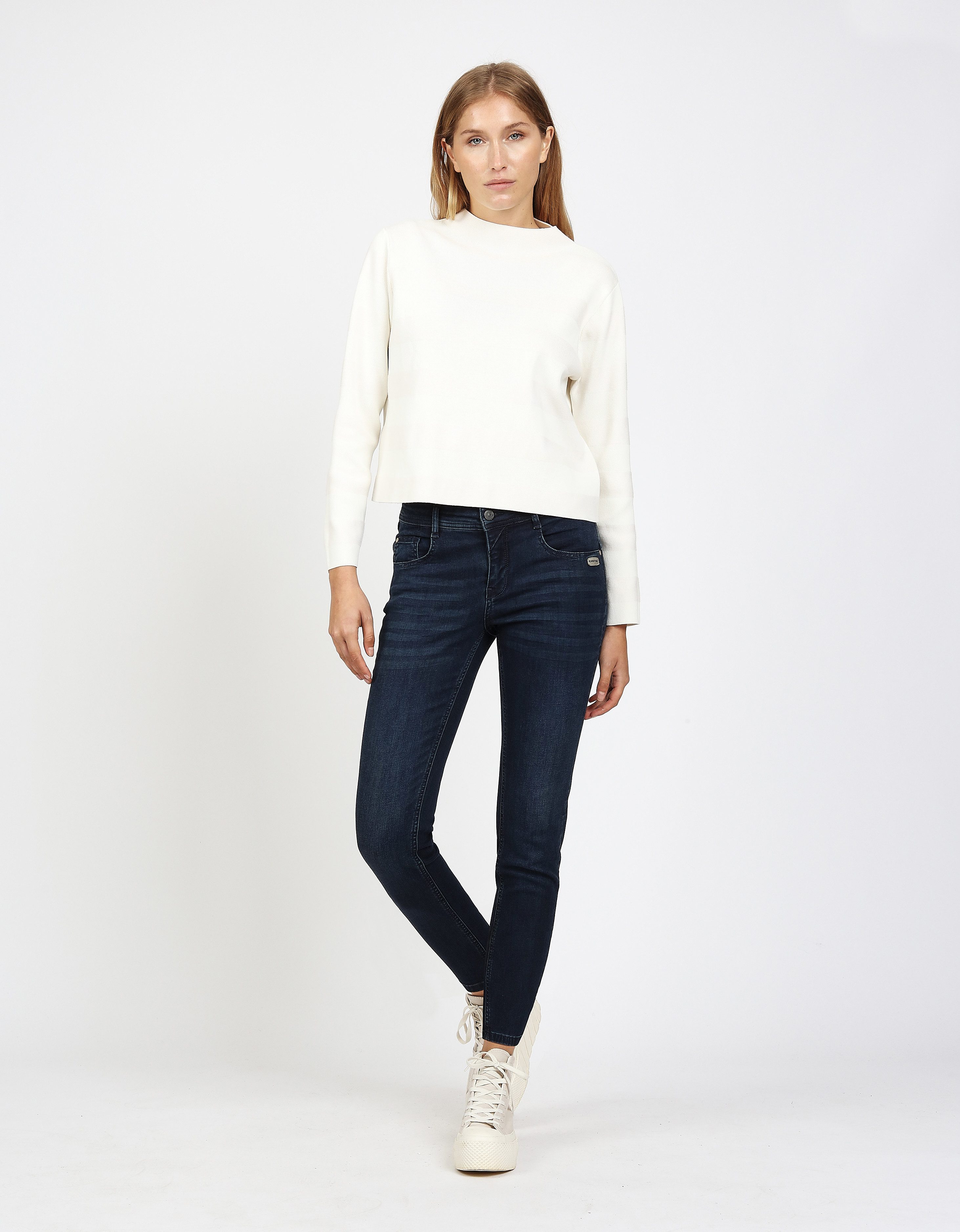 GANG Relax fit jeans 94AMELIE met used-effecten