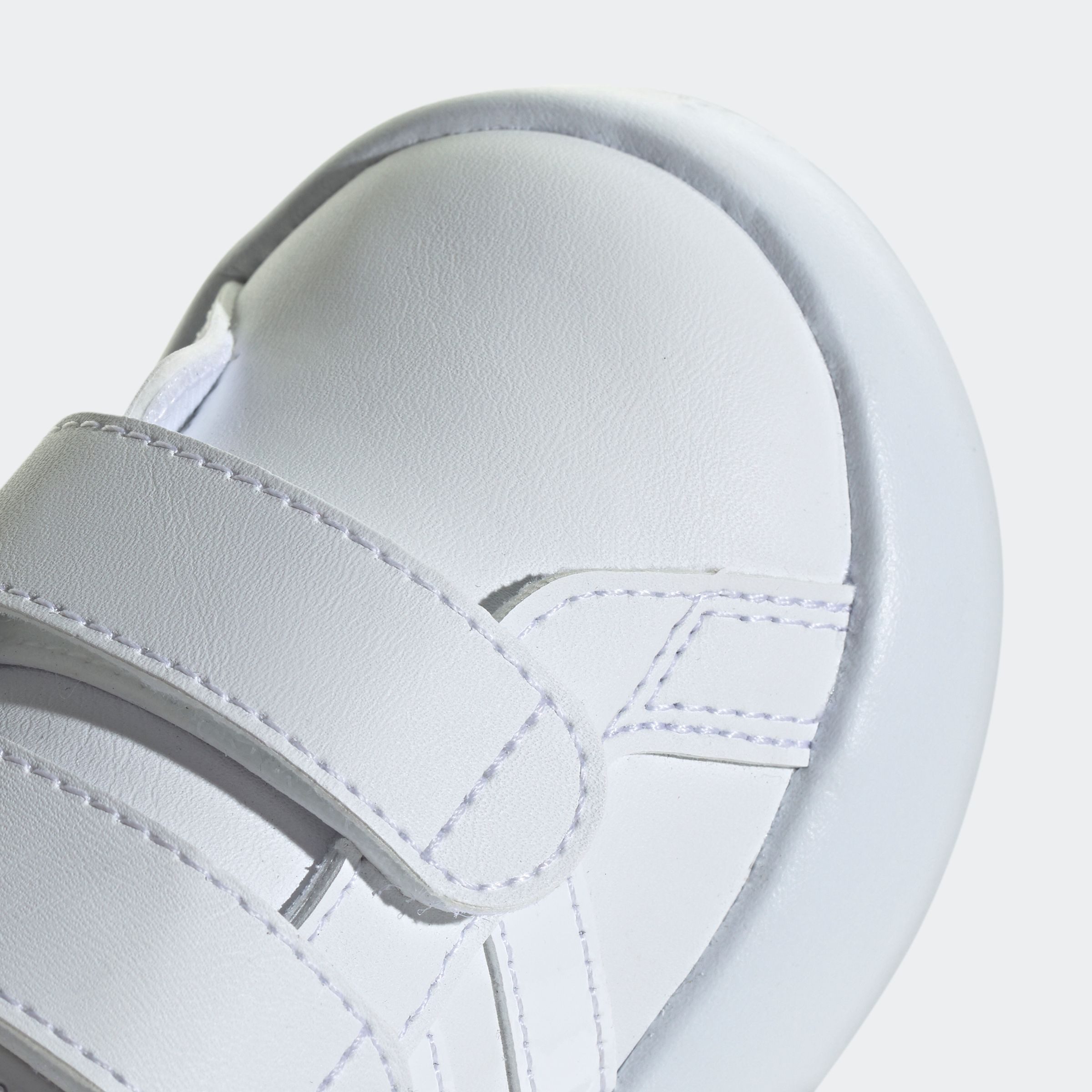 adidas Sportswear Klittenbandschoenen ADIDAS STAR WARS KIDS GRAND COURT 2.0 SCHUH Design geïnspireerd op de adidas Superstar, voor kinderen