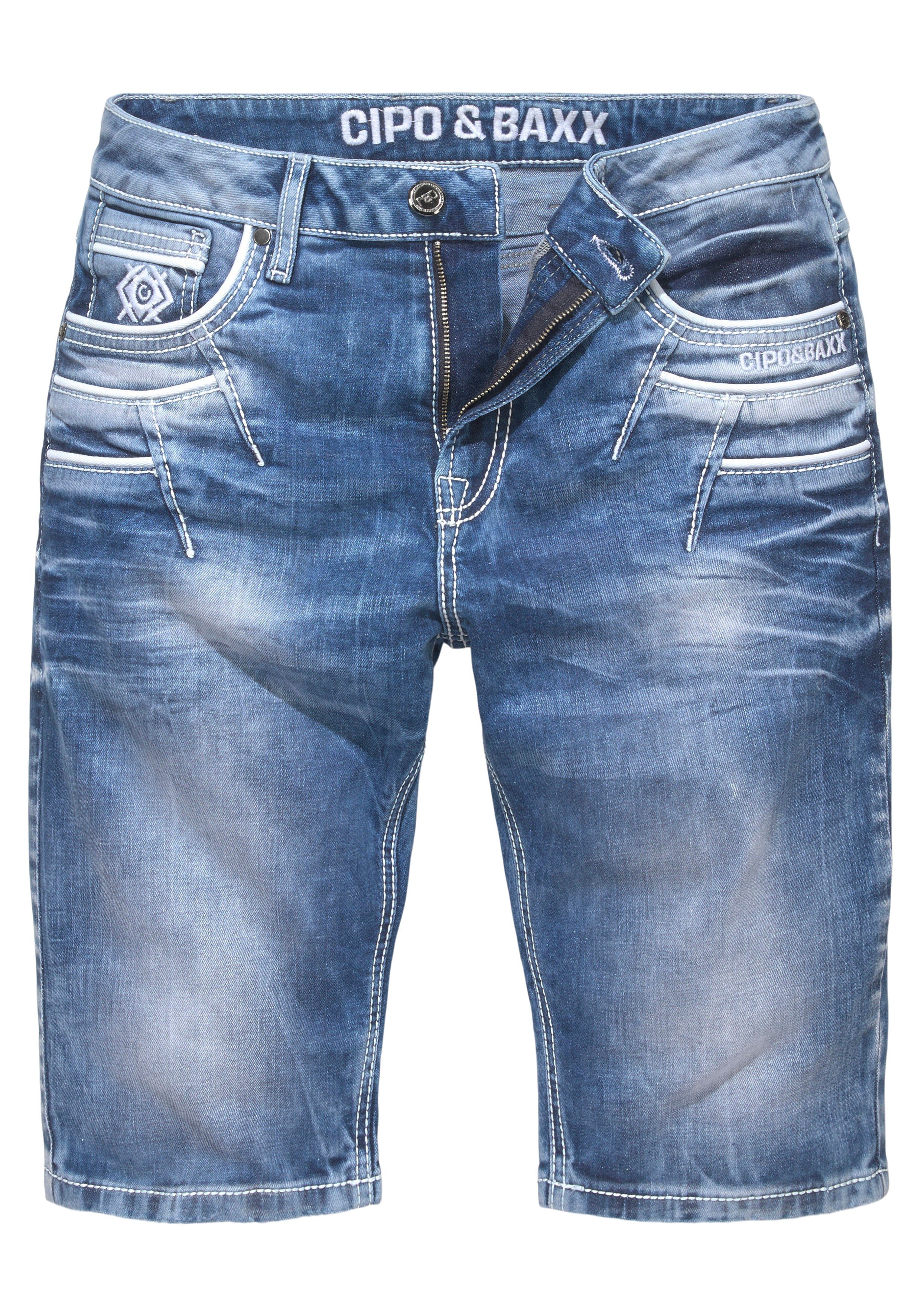 Cipo & Baxx Bermuda in denim en met markante zakken