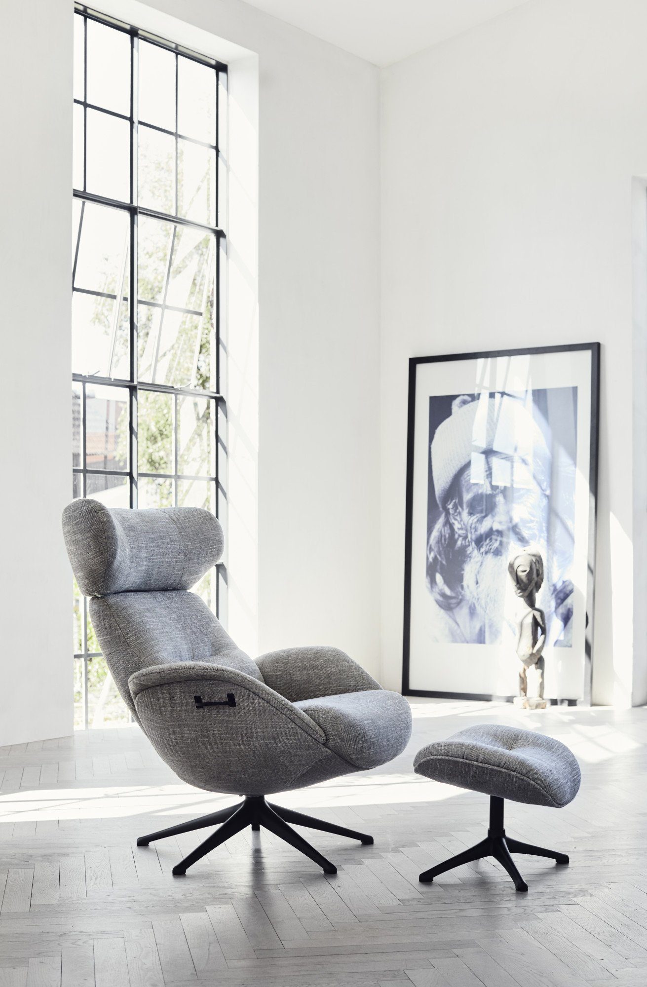 FLEXLUX Relaxfauteuil Relaxchairs More Eersteklas comfort, rug- en hoofdsteunverstelling, draaibaar, zwarte voet