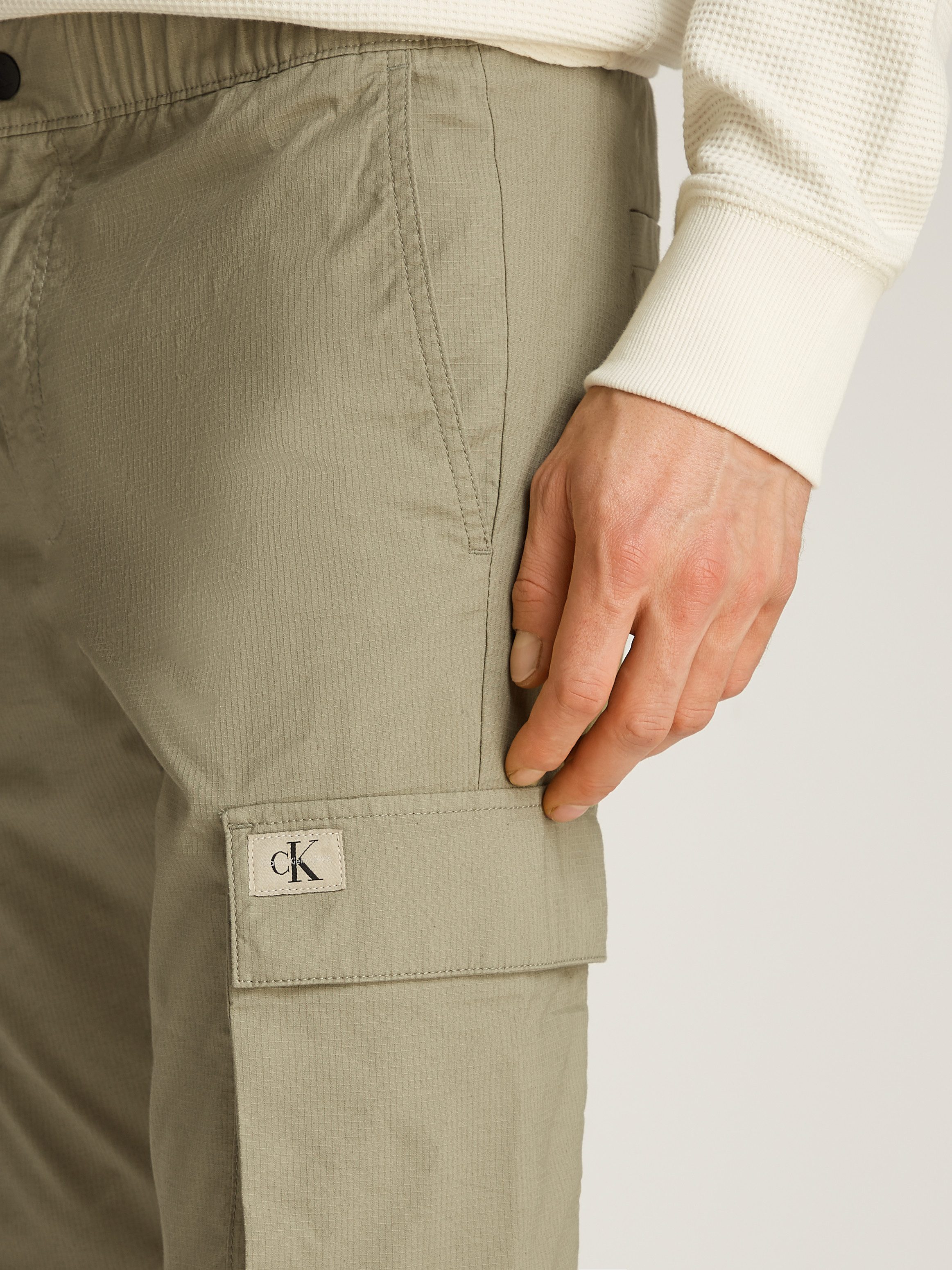 Calvin Klein Cargobroek SKINNY CARGO met logopatch