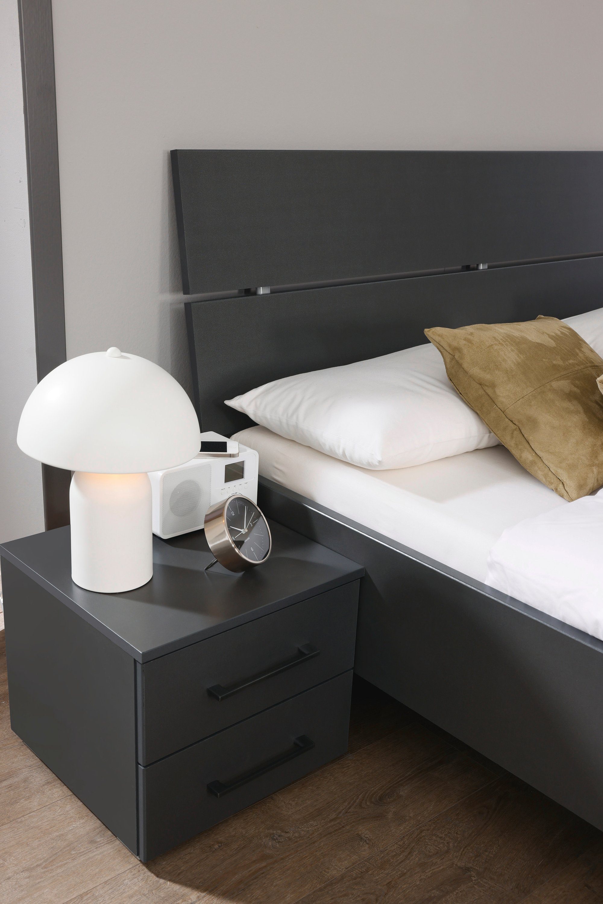 Slaapkamerserie Compleet slaapkamer Challenger (Set van 4 delen) Kast 2 breedtes, bed 3 breedtes, 2 nachttafels MADE IN GERMANY