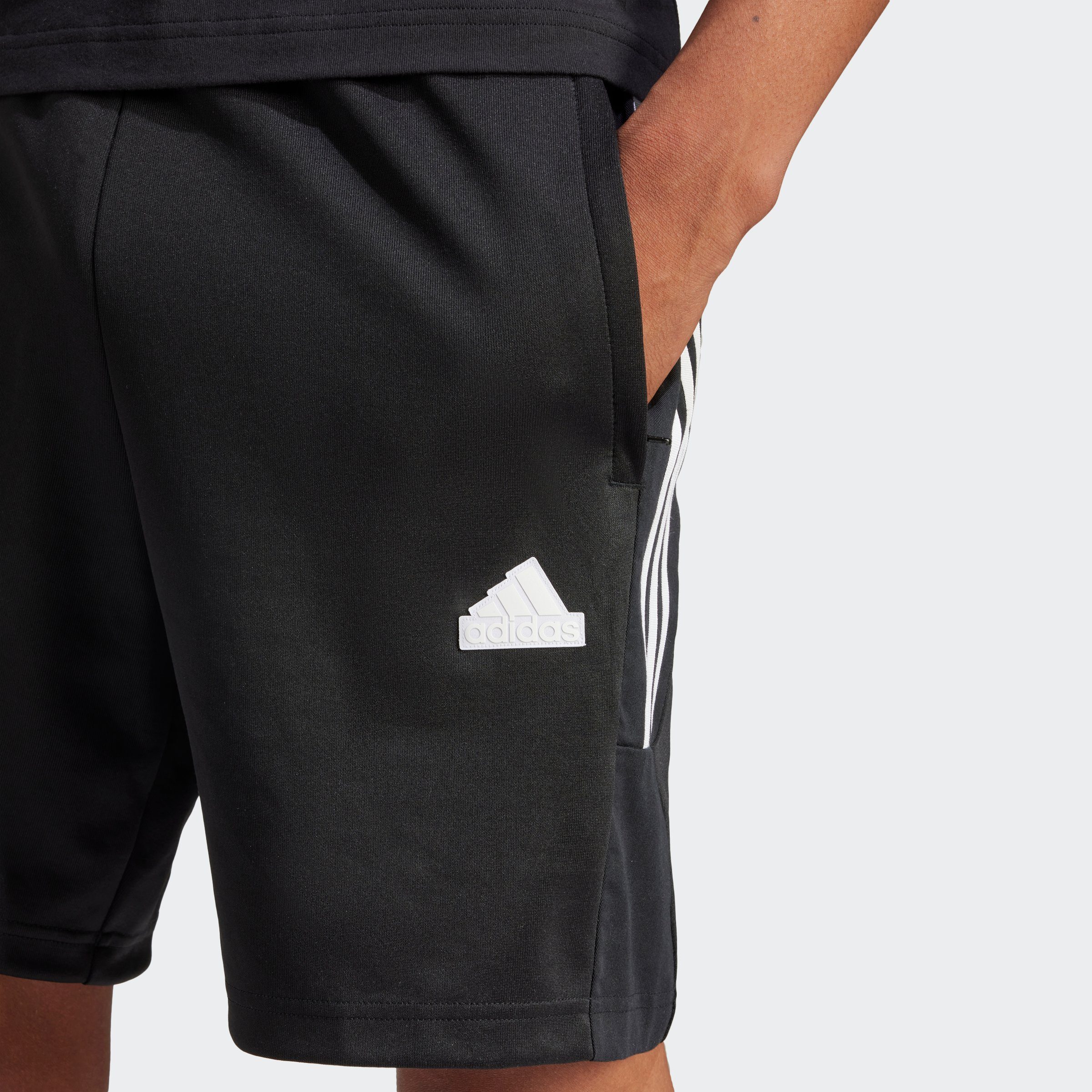adidas Sportswear Short M TIRO SHO Q1 Trainingsshorts met logo, drukknopzak (1-delig)