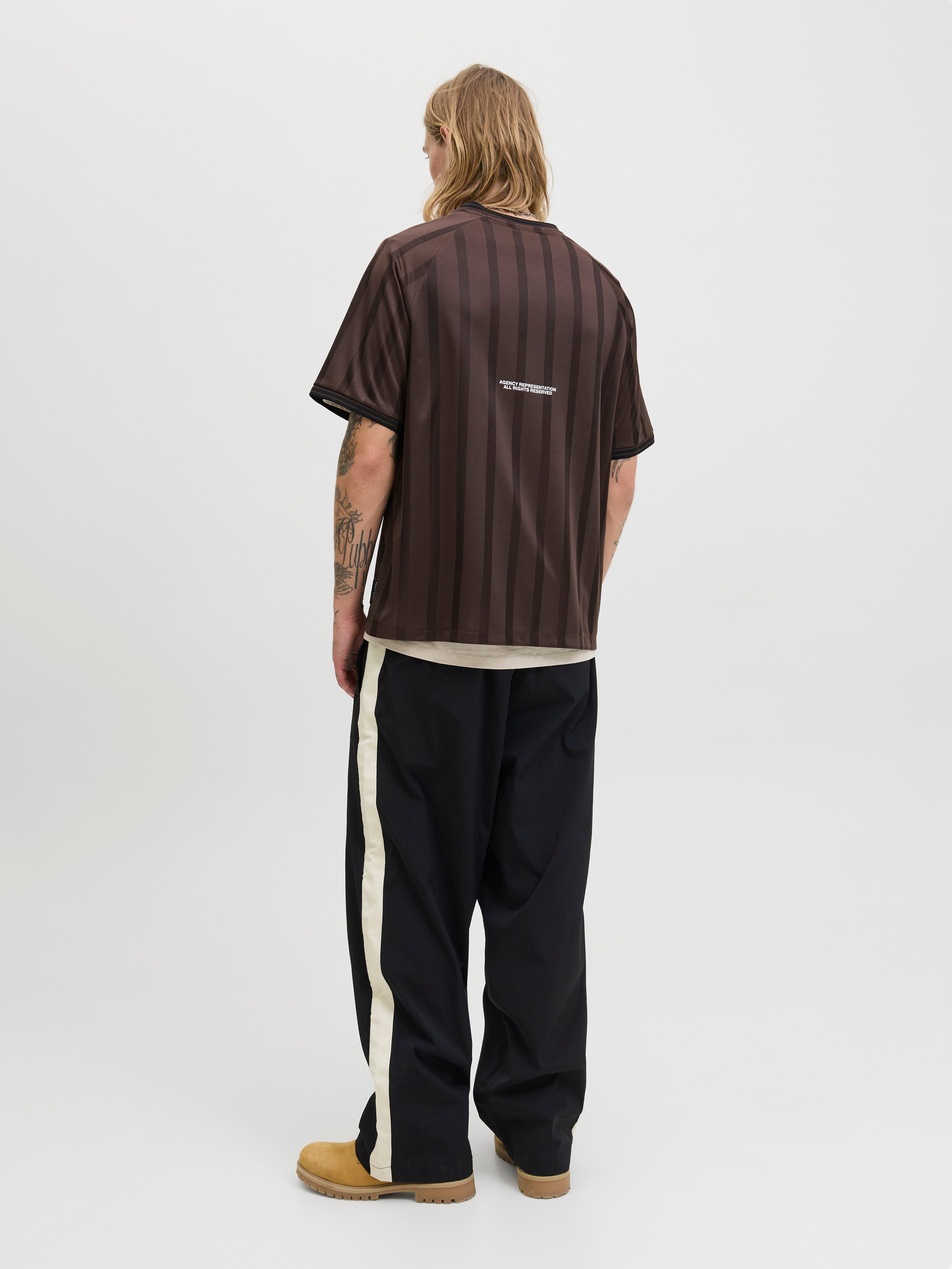 Jack & Jones Trainingsshirt JCOCOVER RETRO FOOTBALL TEE SS LN