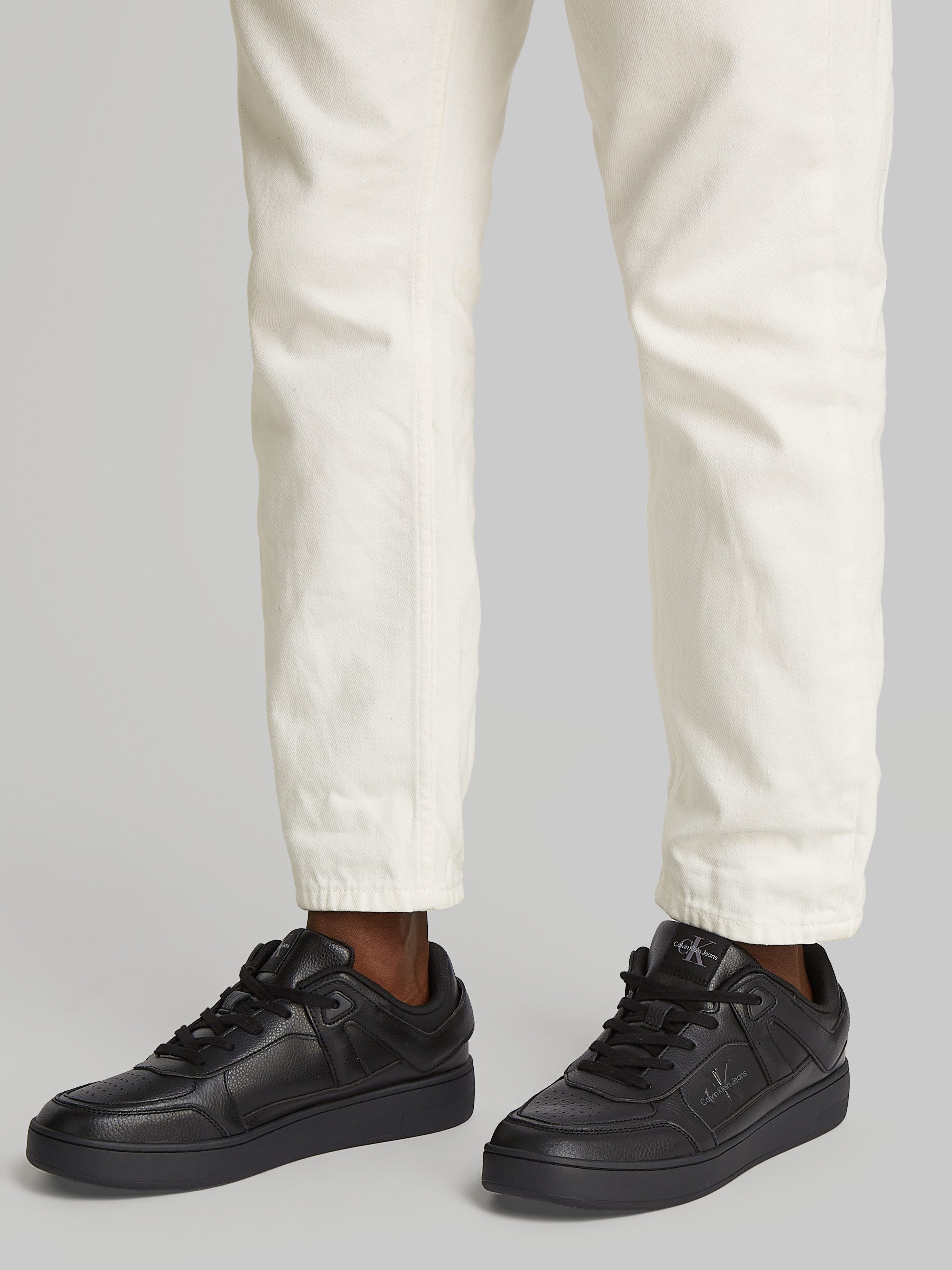 Calvin Klein Sneakers BASKET CUP LOW LACEUP TUMBLED veterschoenen, vrijetijdsschoen, basket lage schoen met zijlogo