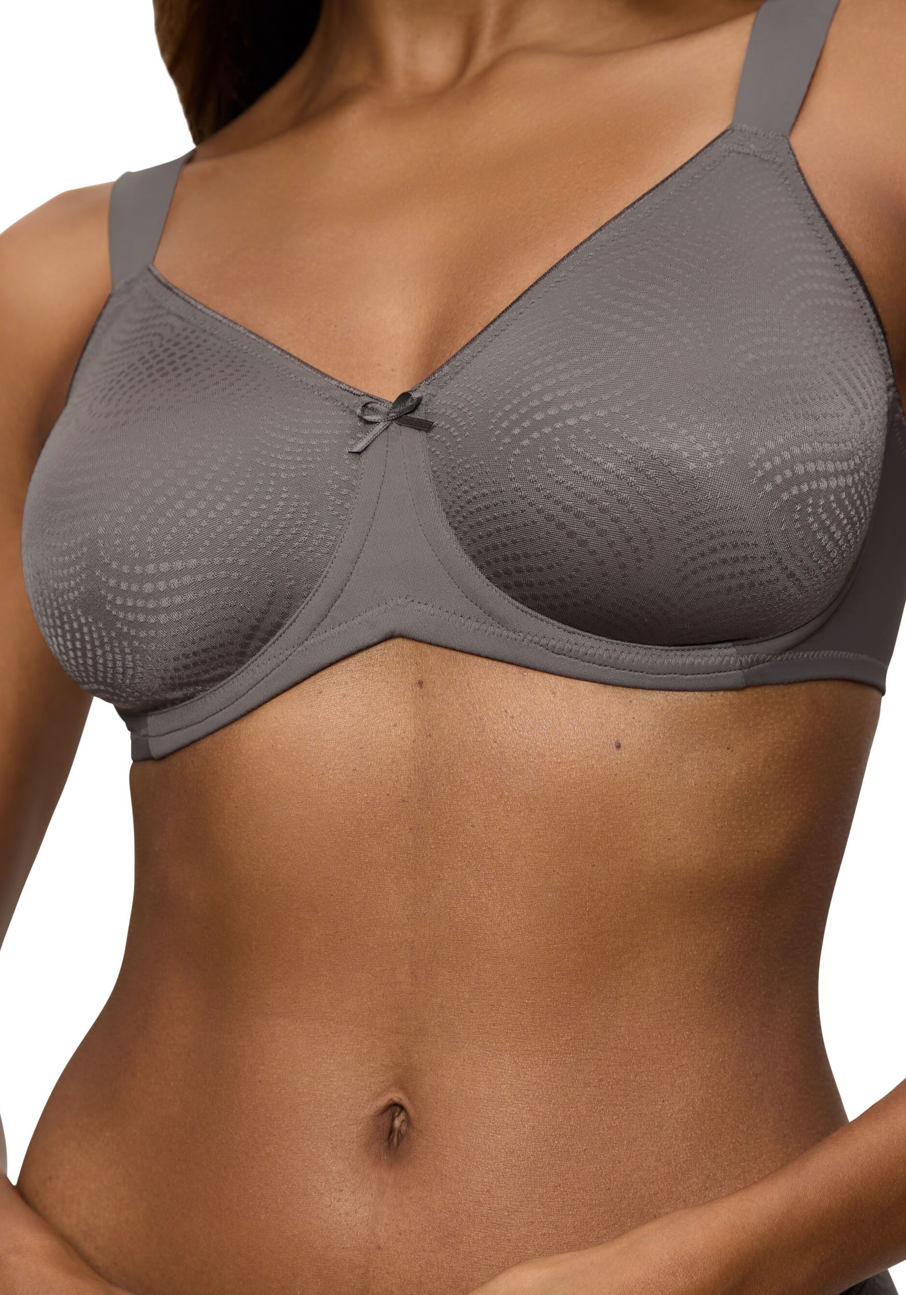 Triumph Minimizer-bh Essential Minimizer T W X maakt de borst optisch kleiner met een cupmaat