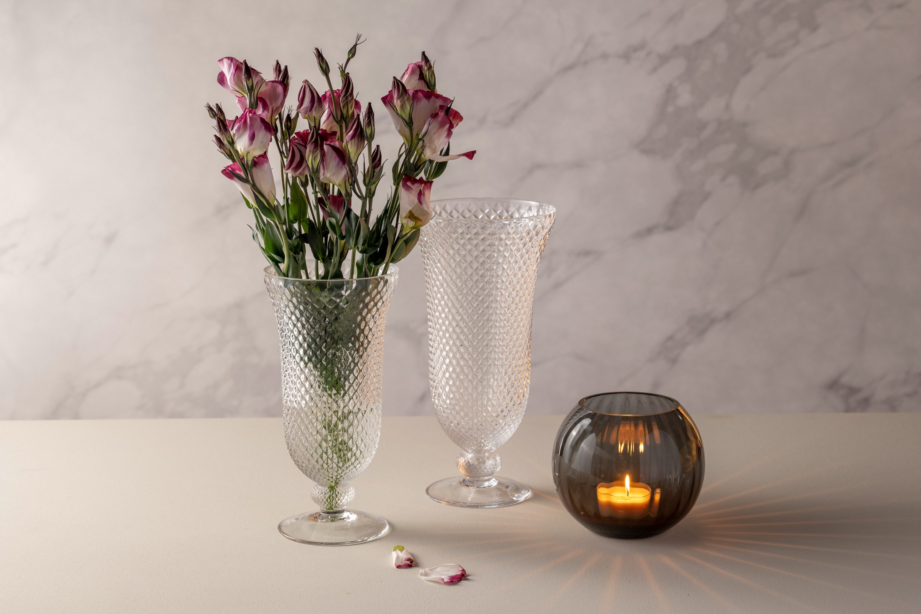 LEONARDO Tafelvaas Decoratieve vaas POESIA op voet uit glas, kelkvormig, handgemaakt (1 stuk)