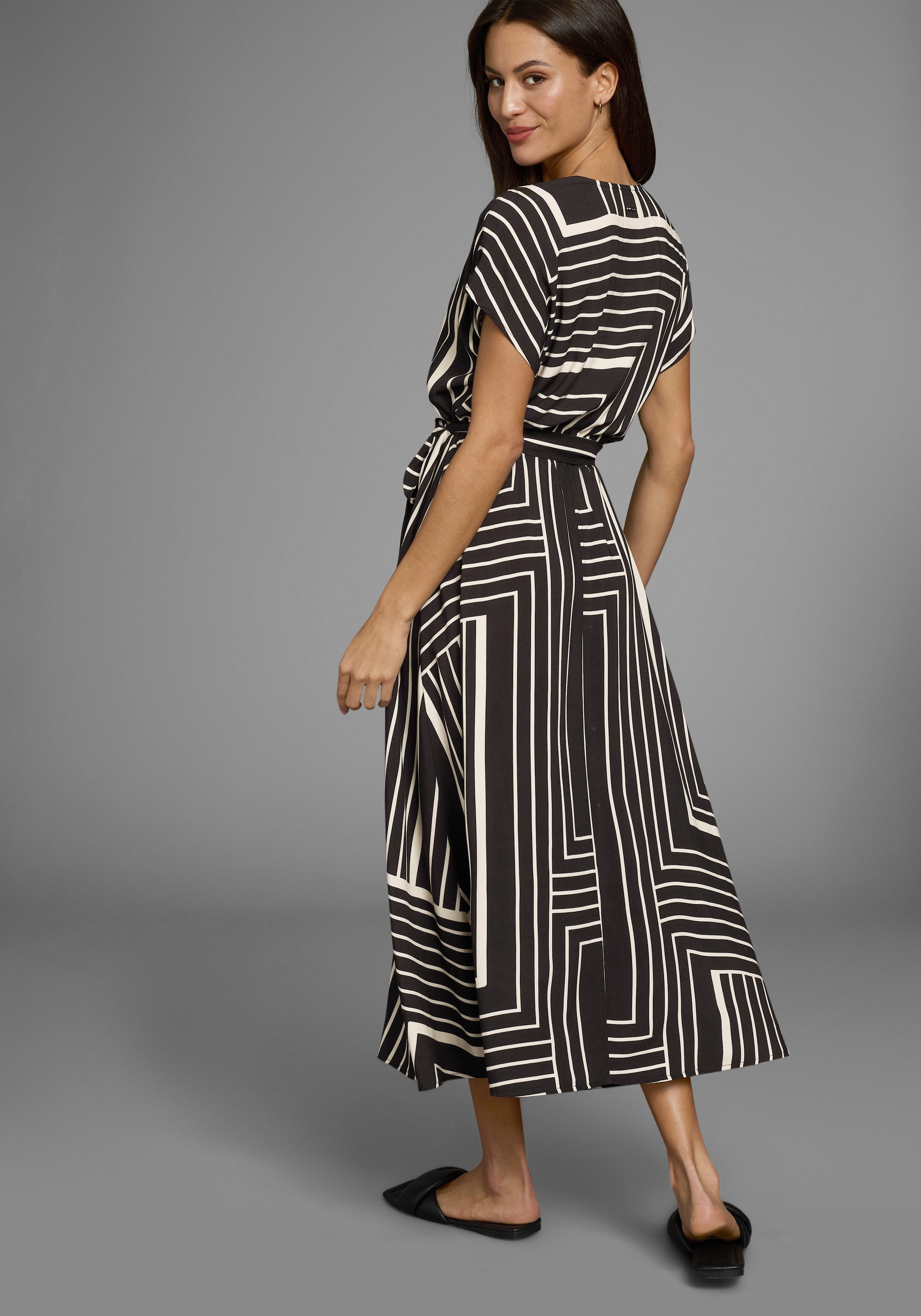 Laura Scott Midi-jurk in trendy maxi-streepdesign (2-delig, Inclusief stoffen riem)