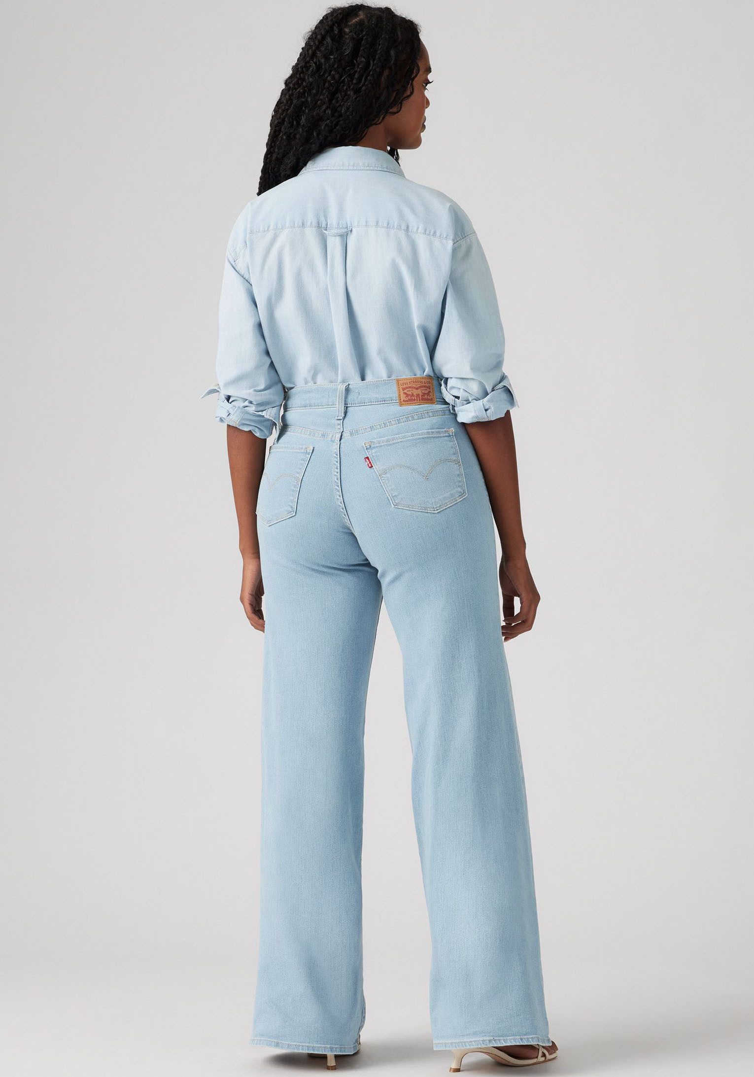 Levi's® Wijde Jeans 318 SHAPING in five-pocketsstijl