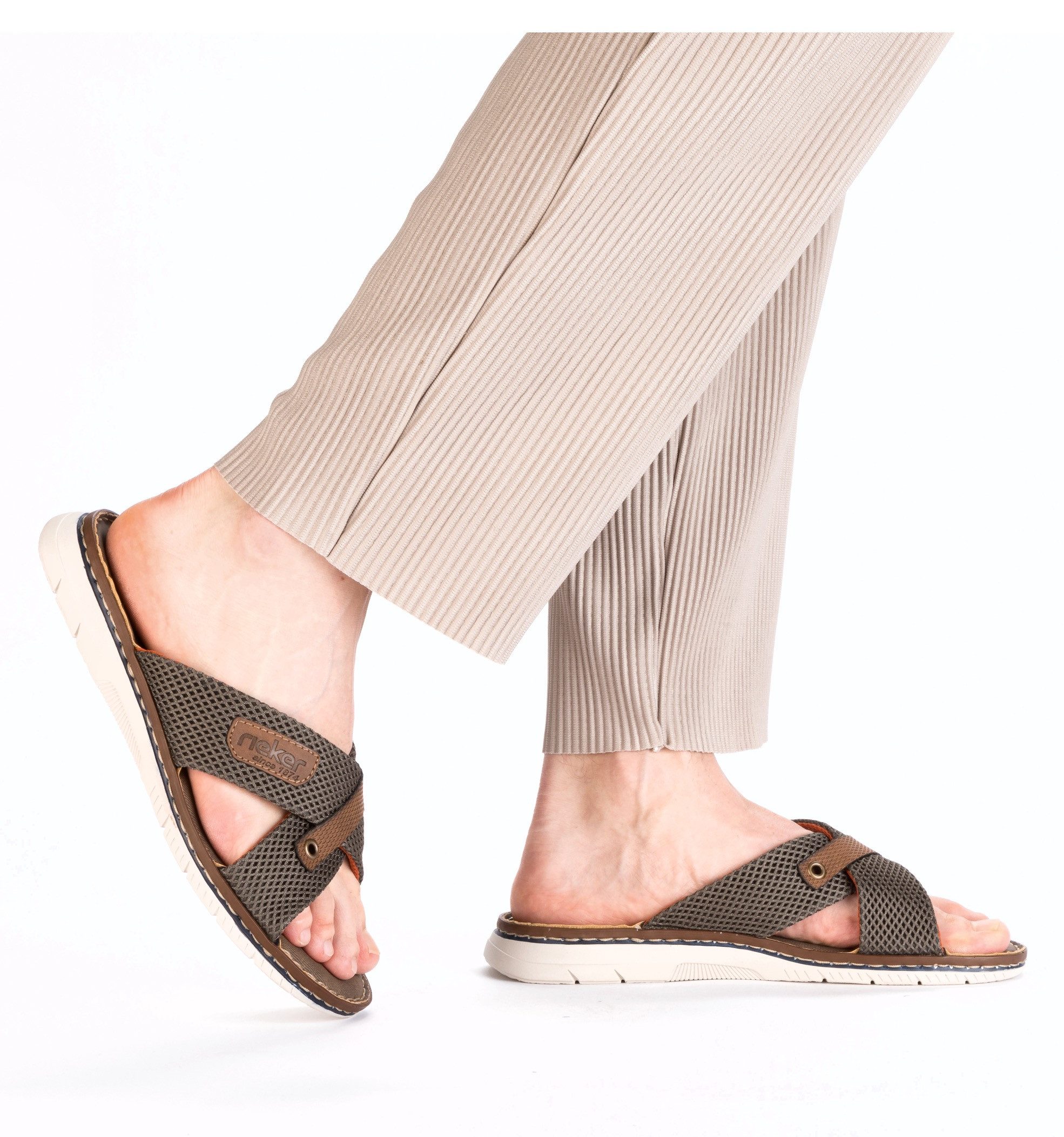 Rieker Slippers , zomerschoen, huisschoen, strandschoen om in te stappen