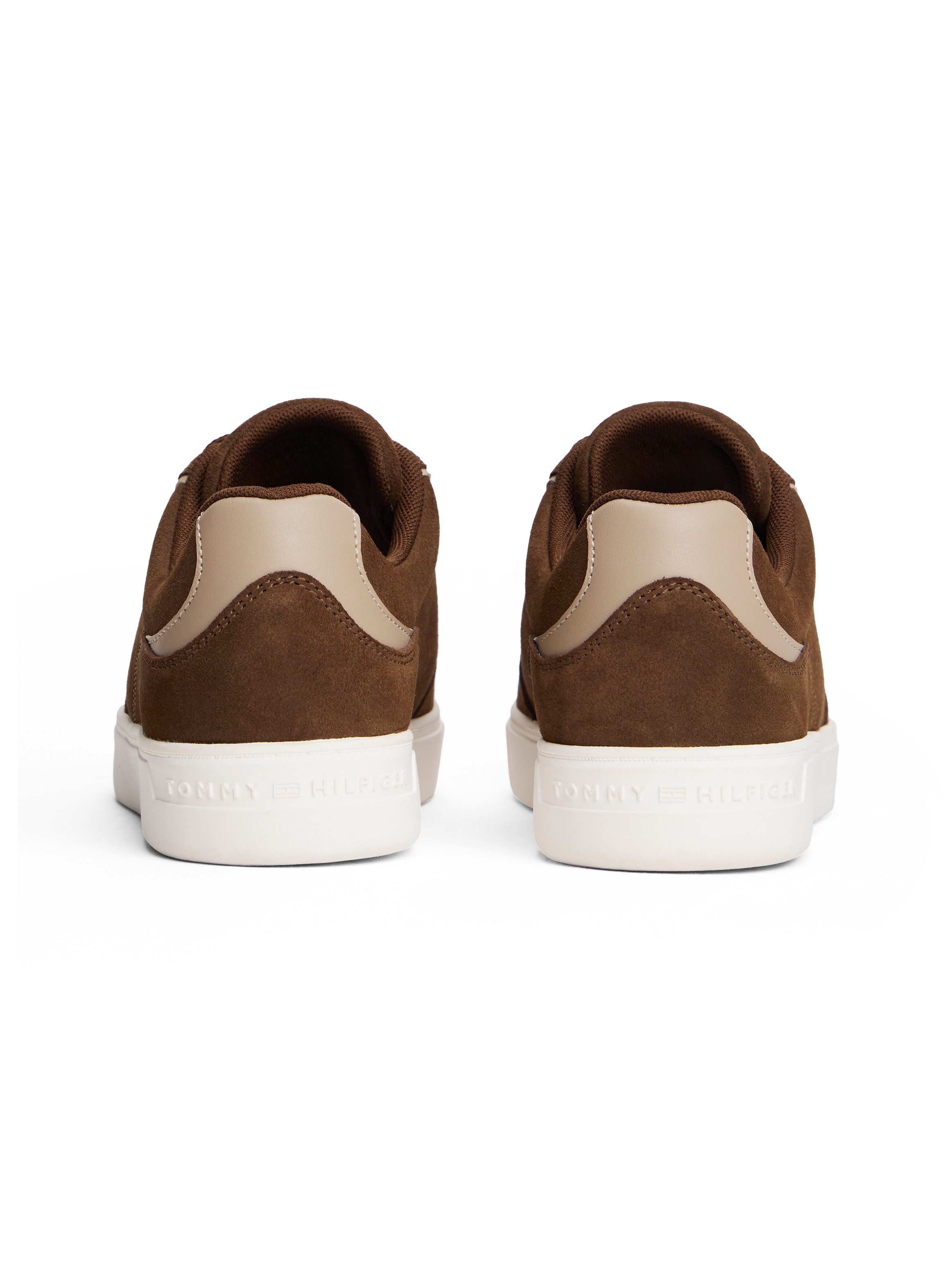 Tommy Hilfiger Plateausneakers CASUAL SUEDE SNEAKER , vrijetijdsschoen, halfschoen, veterschoen met zijlogo-debossing