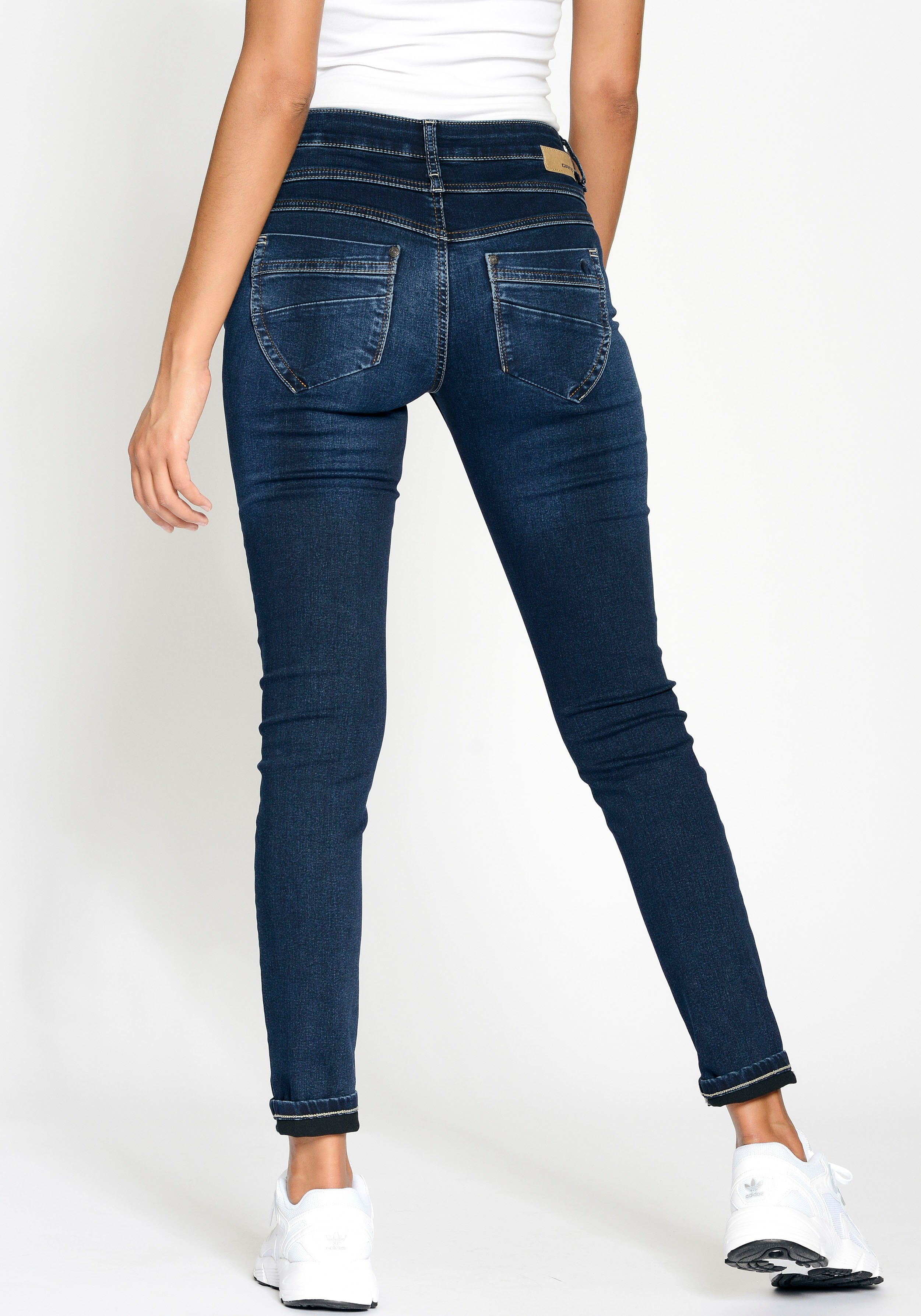 GANG Skinny fit jeans 94MORA met 3-knoopsluiting en pas voor