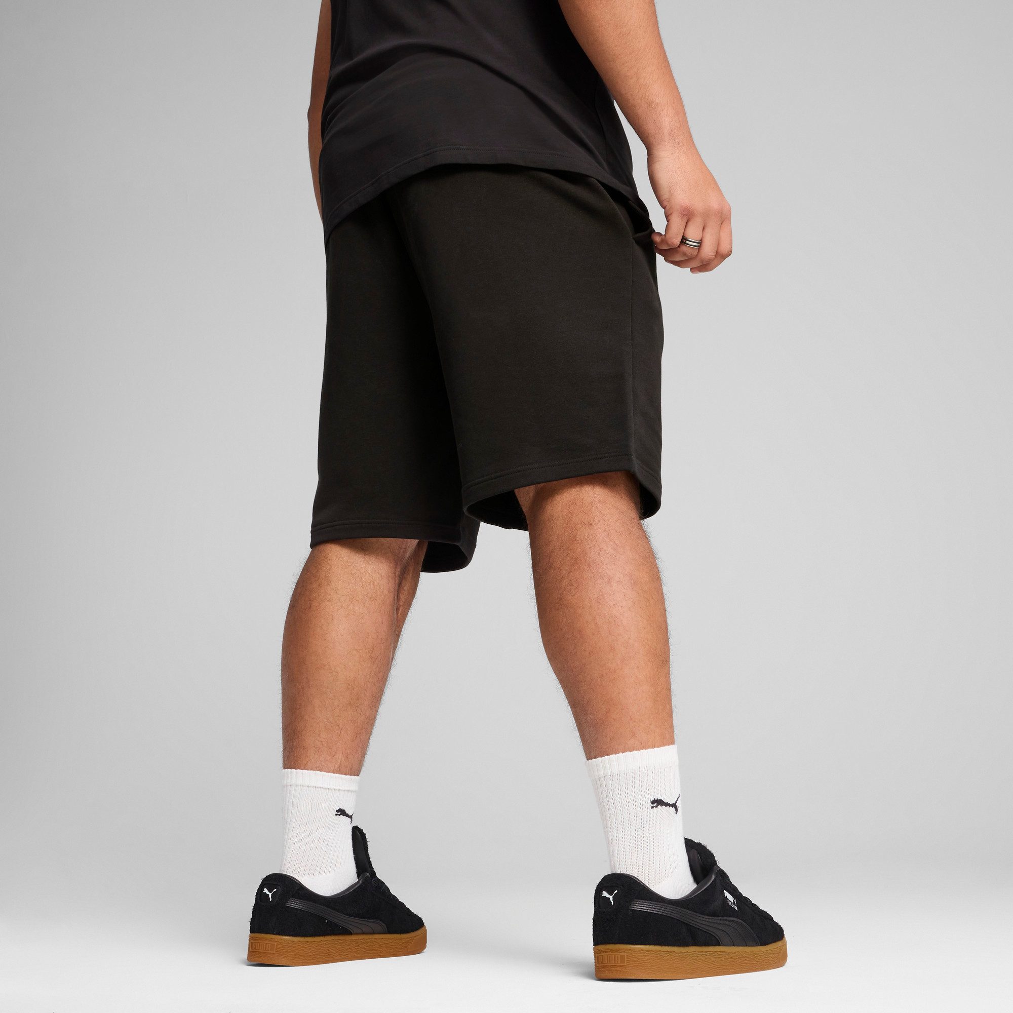 PUMA Trainingsshort ESS NO. 1 LOGO SHORTS 10" Sweatshorts met zacht French Terry materiaal