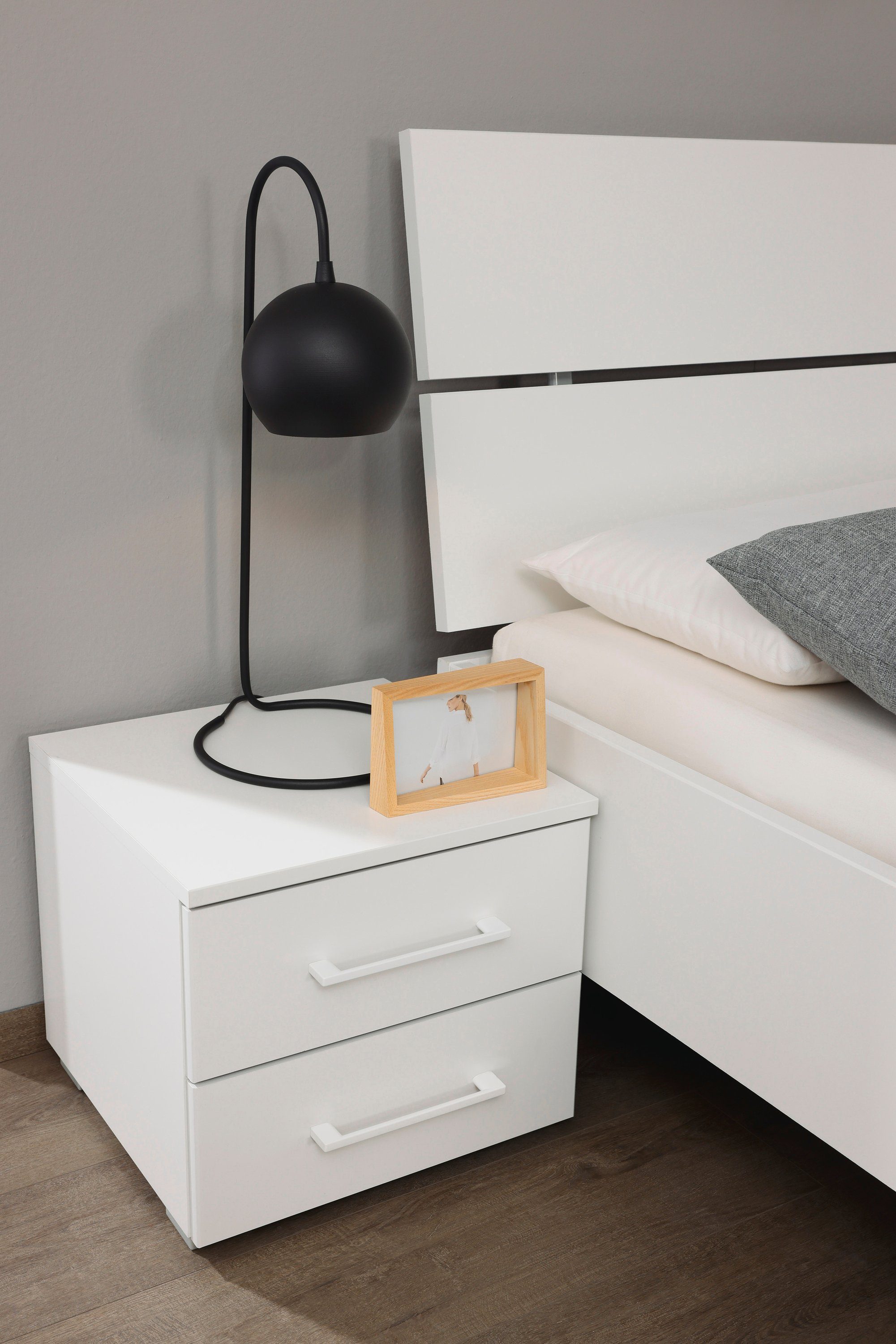 Slaapkamerserie Compleet slaapkamer Challenger (Set van 4 delen) Kast 2 breedtes, bed 3 breedtes, 2 nachttafels MADE IN GERMANY
