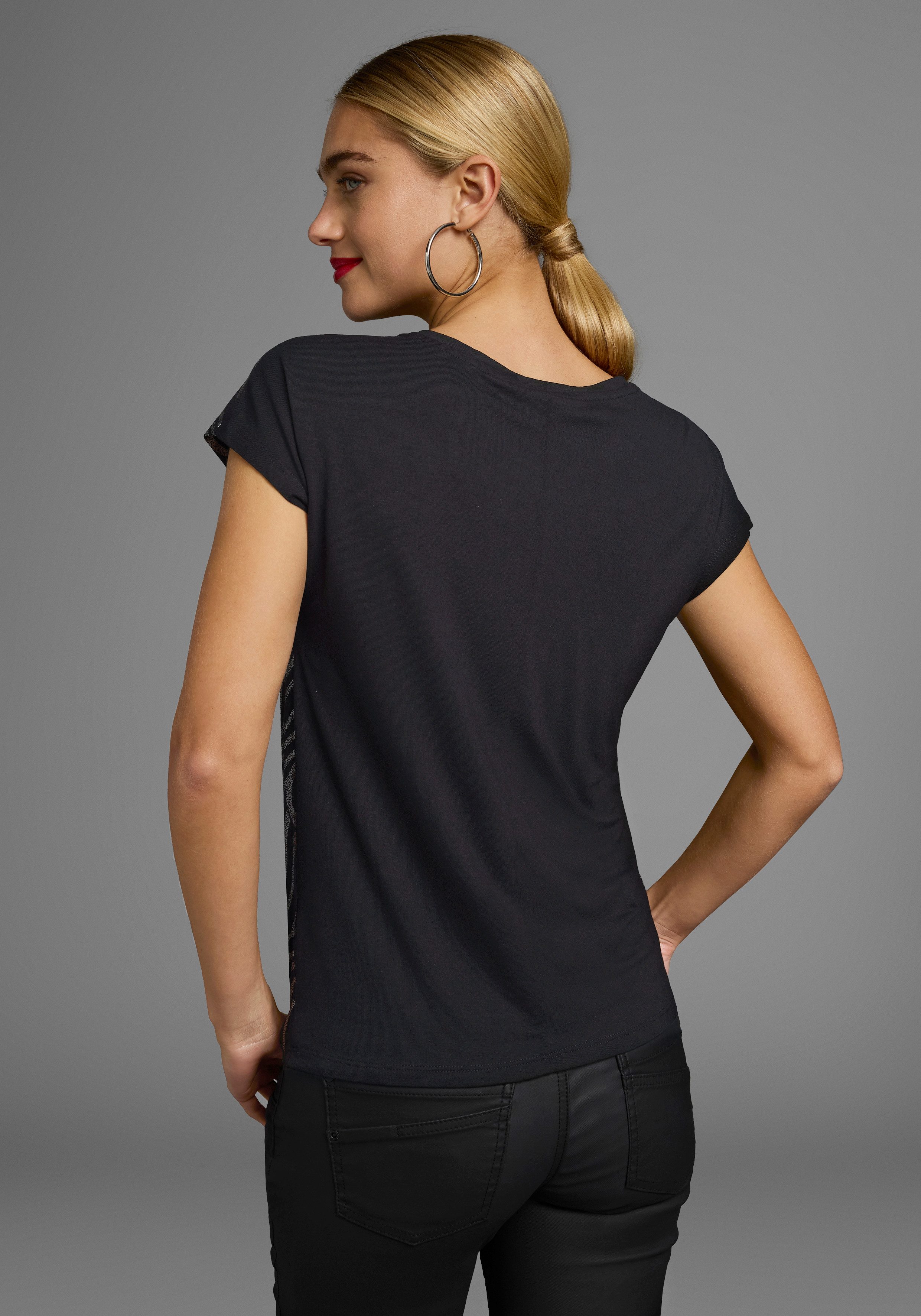 Laura Scott Shirt met ronde hals Korte mouwen, figuurvolgend, van elastische single jersey
