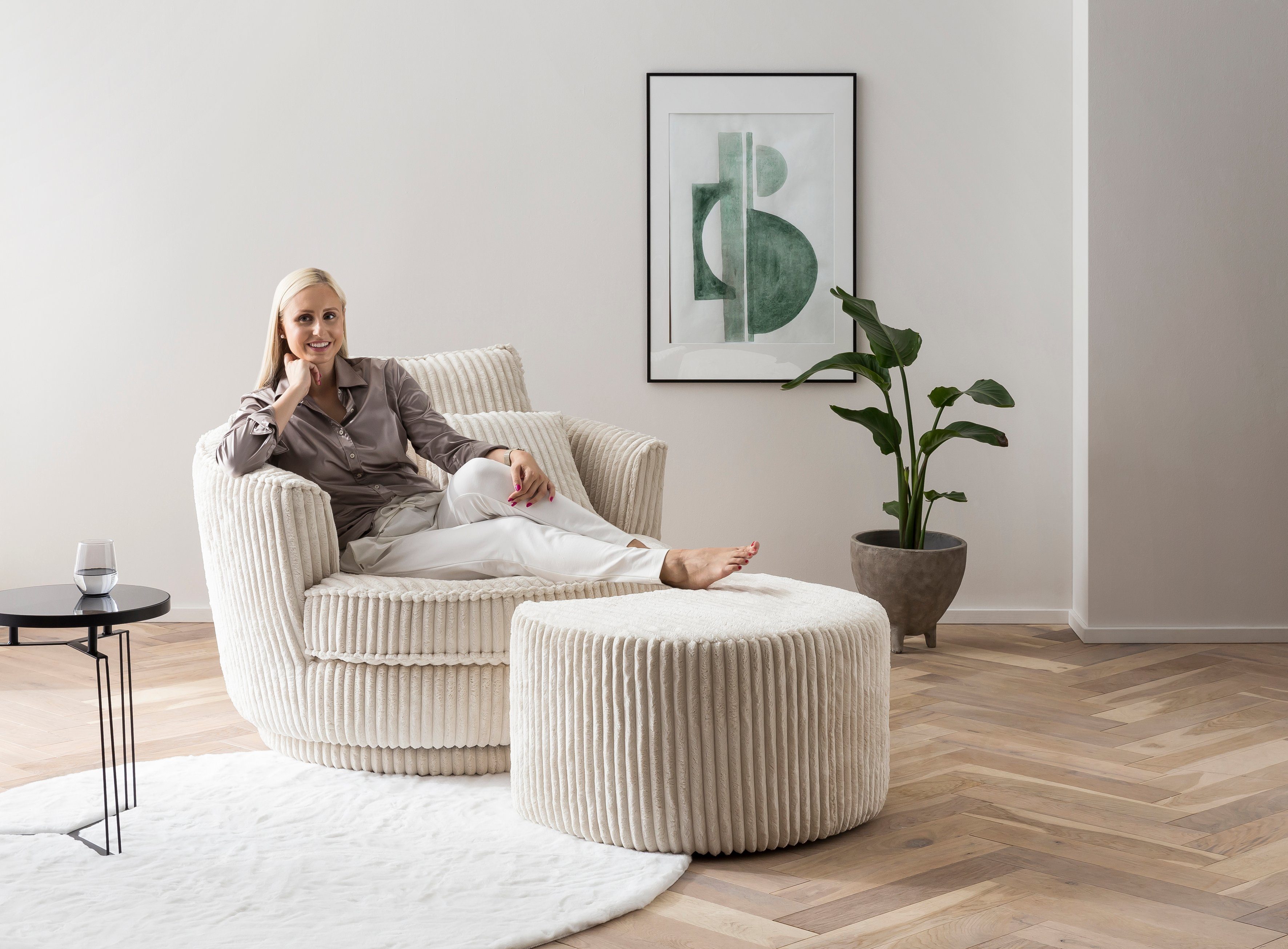 Leonique Draaibare fauteuil MAISIE, Love Seat XXL leesfauteuil, grote fauteuil met poef(2 stuks)