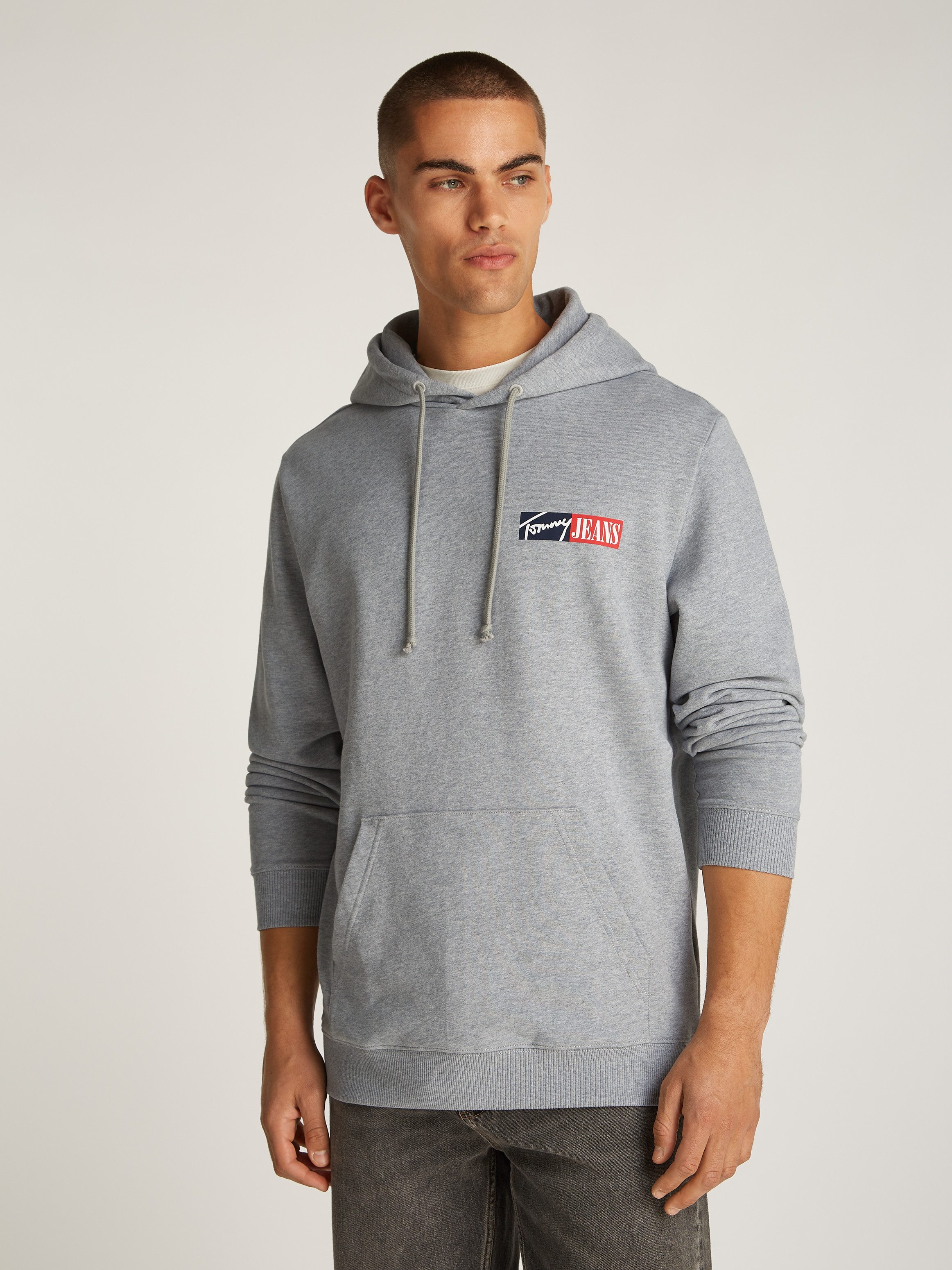 Tommy Jeans Plus Hoodie TJM REG ENTRY GRAPHIC HOODIE EXT in grote maten, logoprint, kangoeroezak