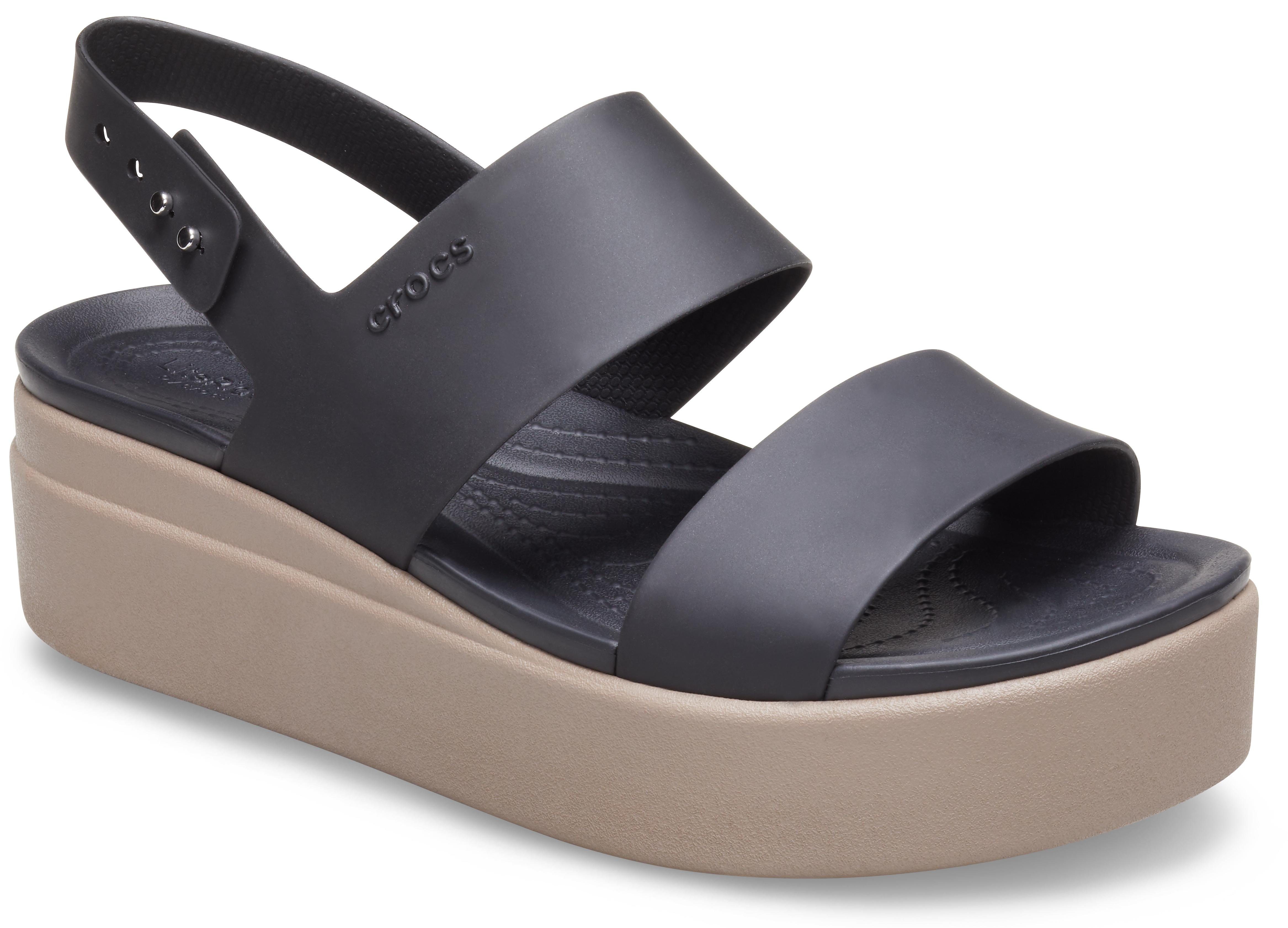 Crocs Sleehaksandaaltjes Brooklyn Low Wedge zomerschoen, sandaal, sleehak, met modieuze plateauzool