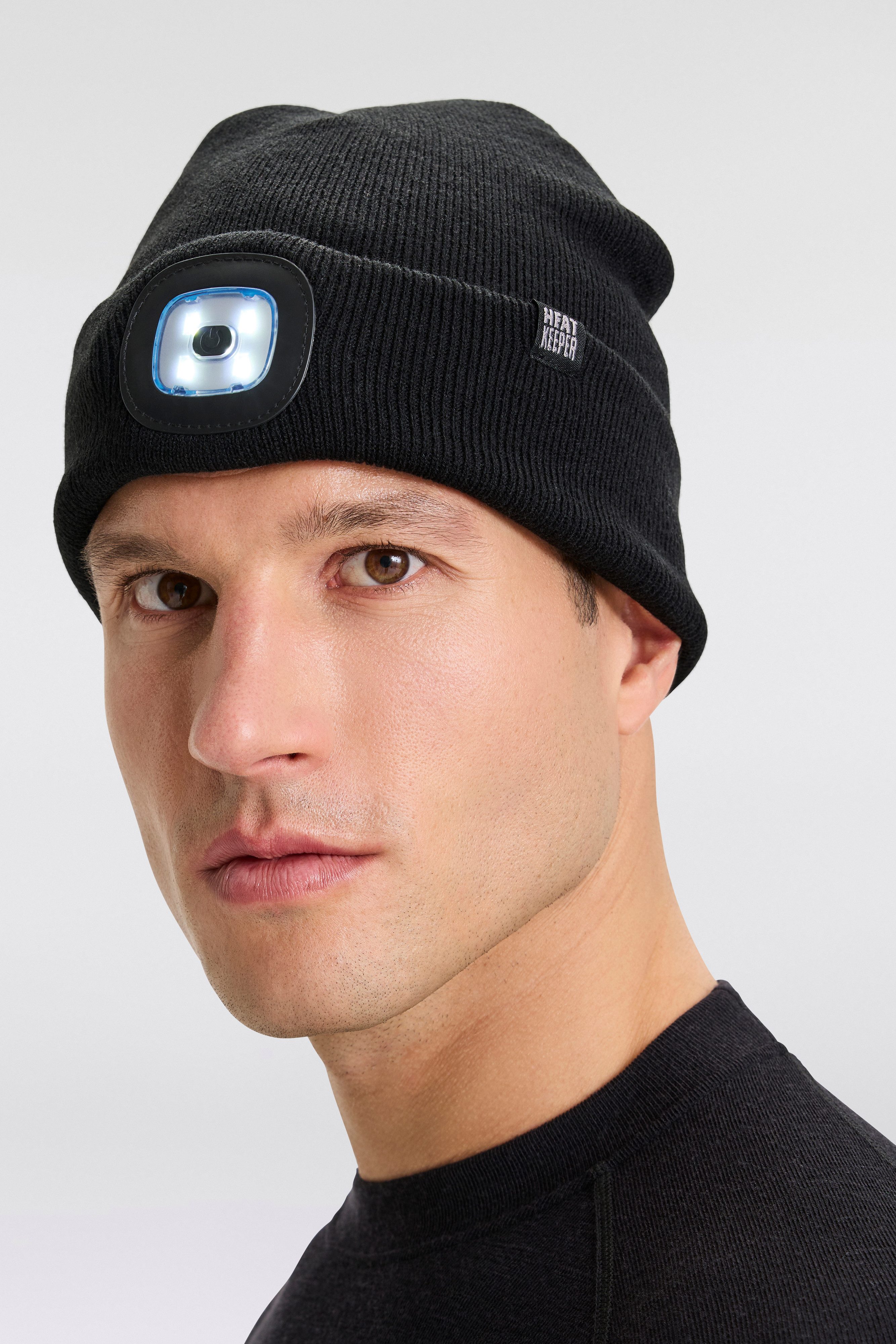 HEAT keeper Gebreide muts MEN THERMAL BEANIE+LED LIGHT RECHARGE oplaadbare, afneembare led-lamp voor de donkere tijd van het jaar (2 stuks)