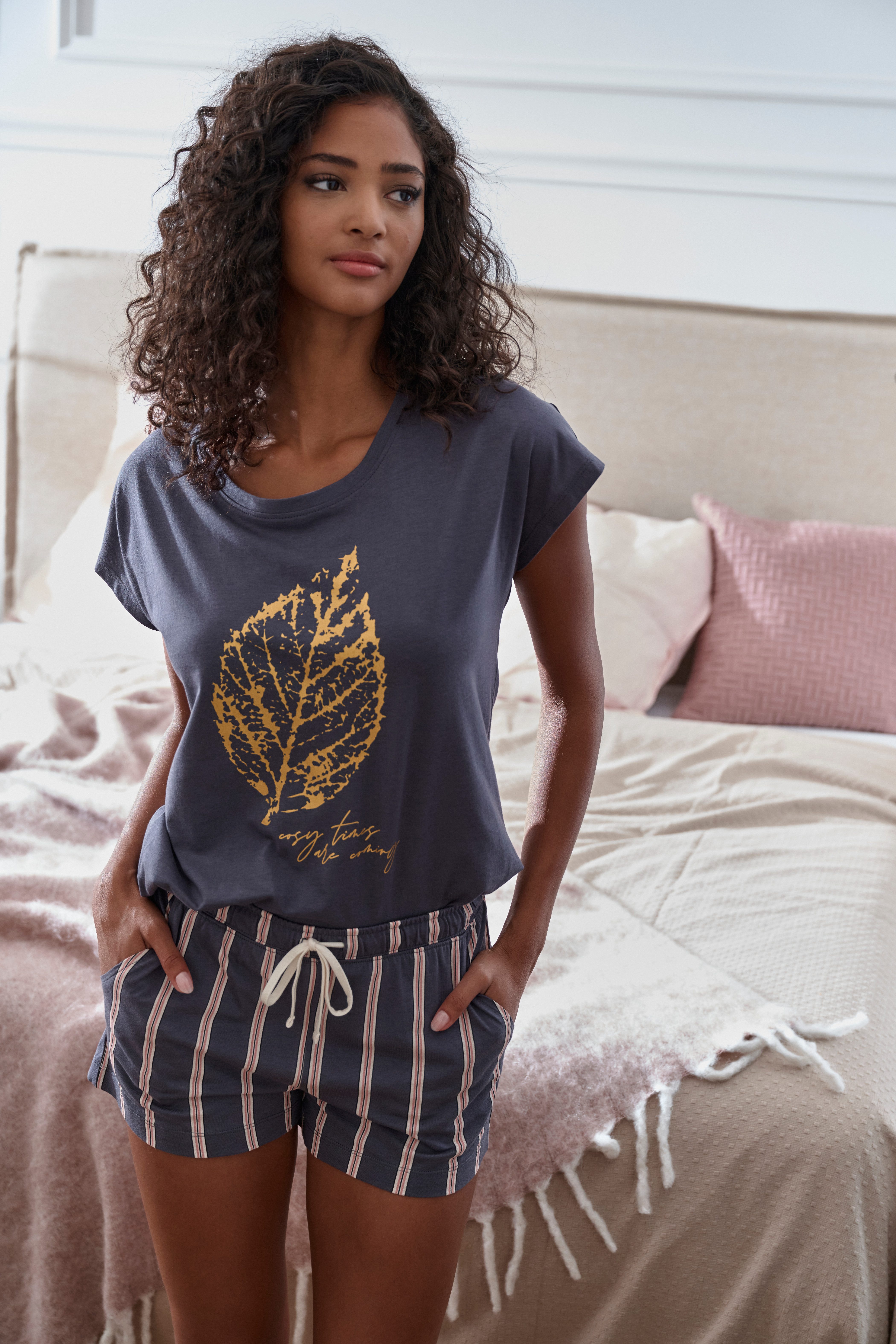 Lascana Pyjamashort met druk