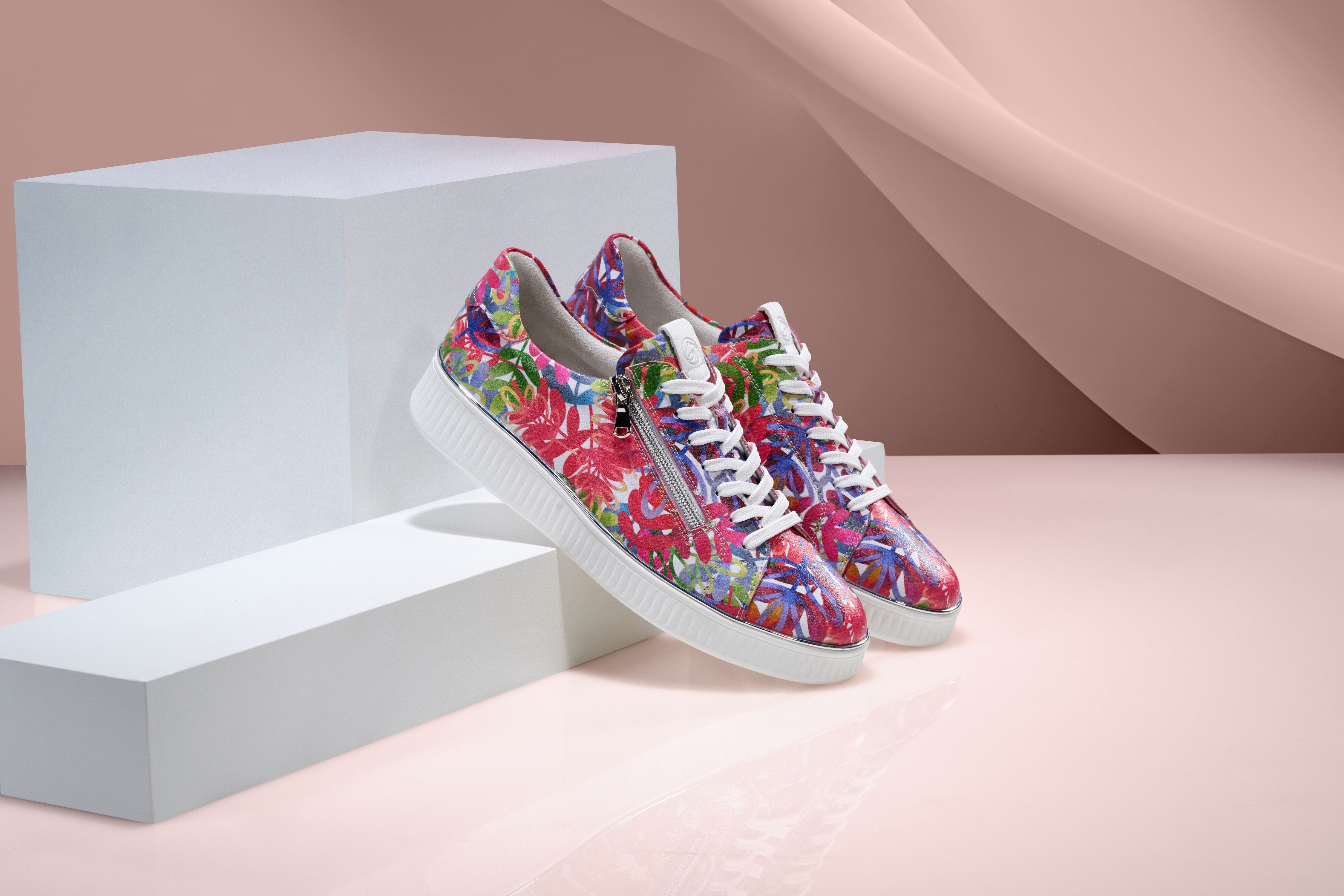 Remonte Plateausneakers , vrijetijdsschoen, lage schoen, veterschoen met gevoerde schacht