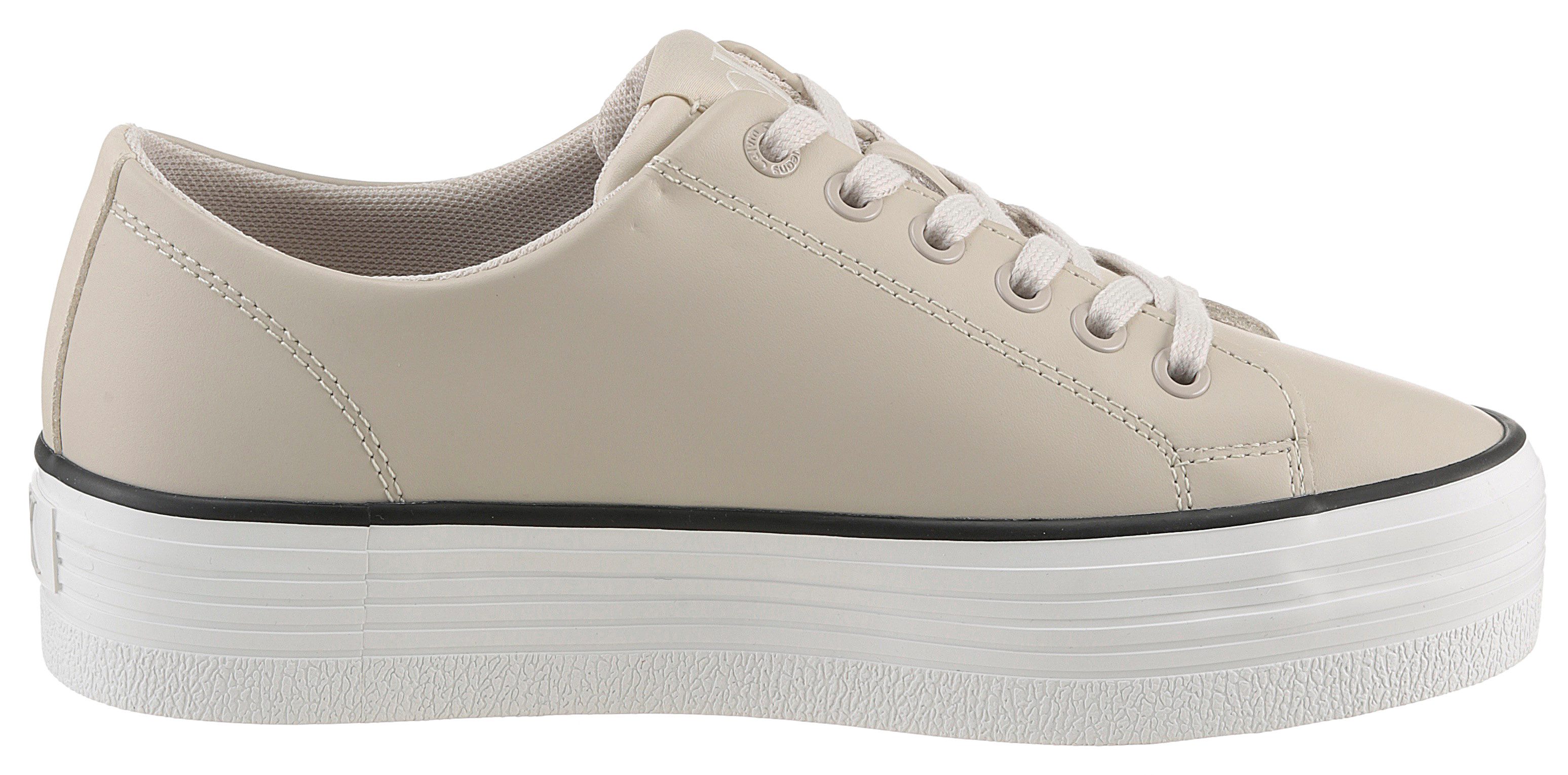 Calvin Klein Sneakers BOLD VULC FLATF LOW LTH IN halfschoen veterschoen freizeitschoen met ck-logo op de hak