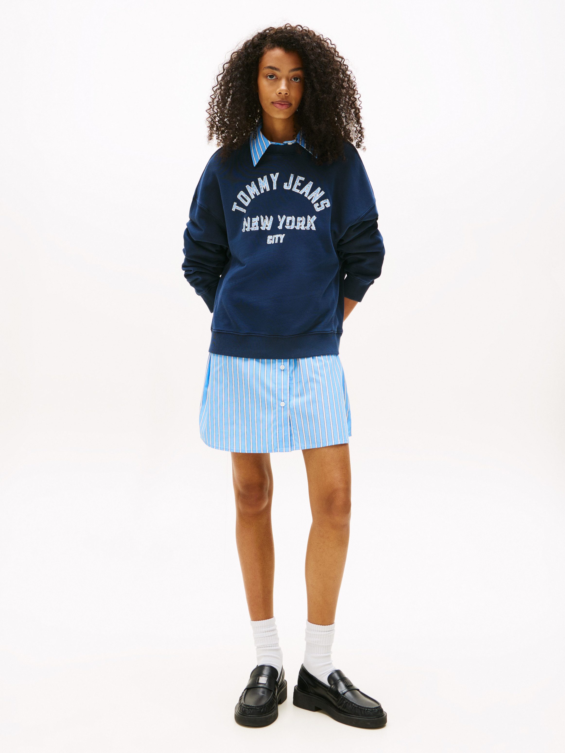 TOMMY JEANS Sweatshirt TJW BXY VARSITY OVERDYE CREW EXT