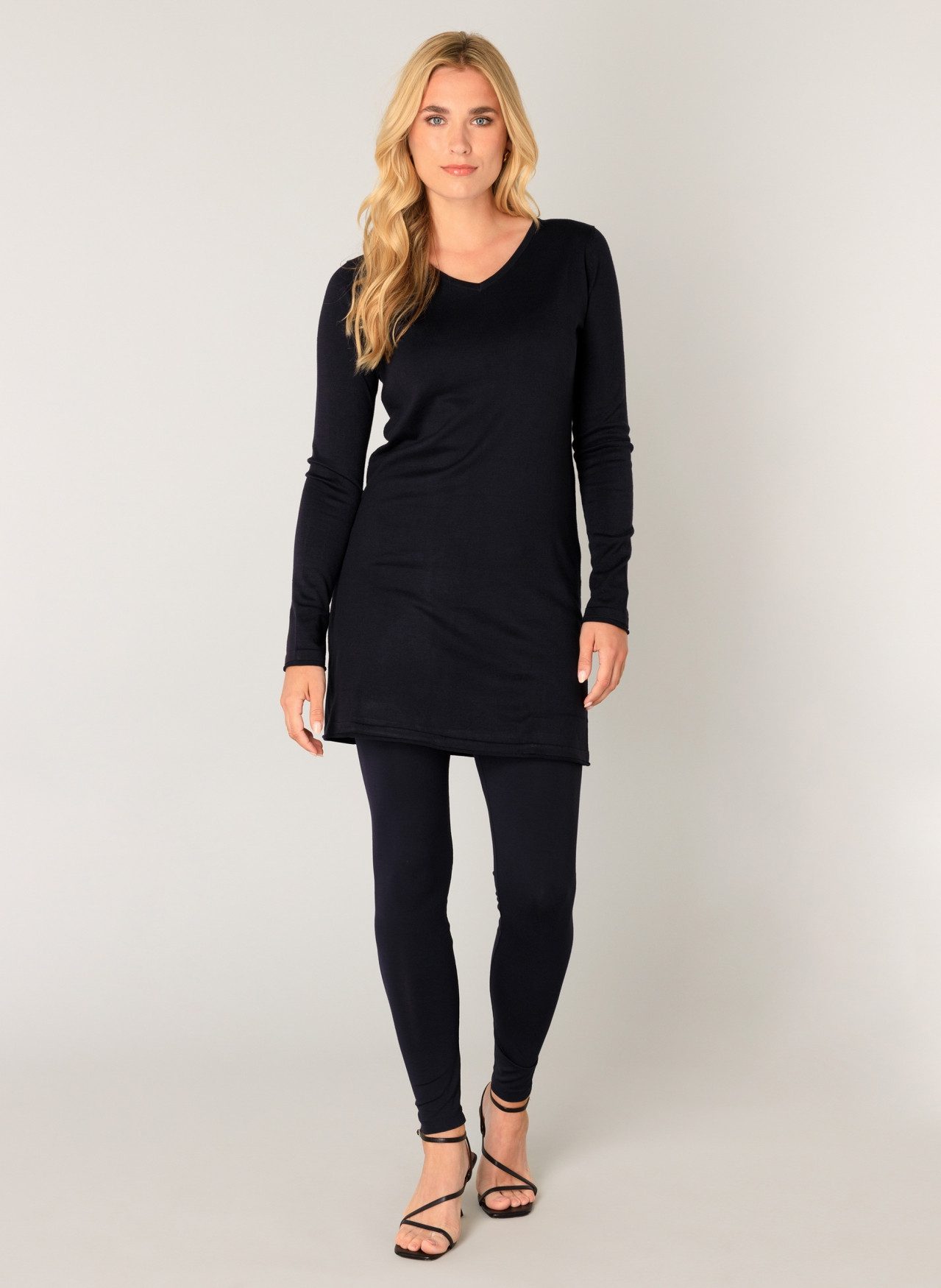 Base Level Lange trui BAS-YOLA-LONG-PULLOVER