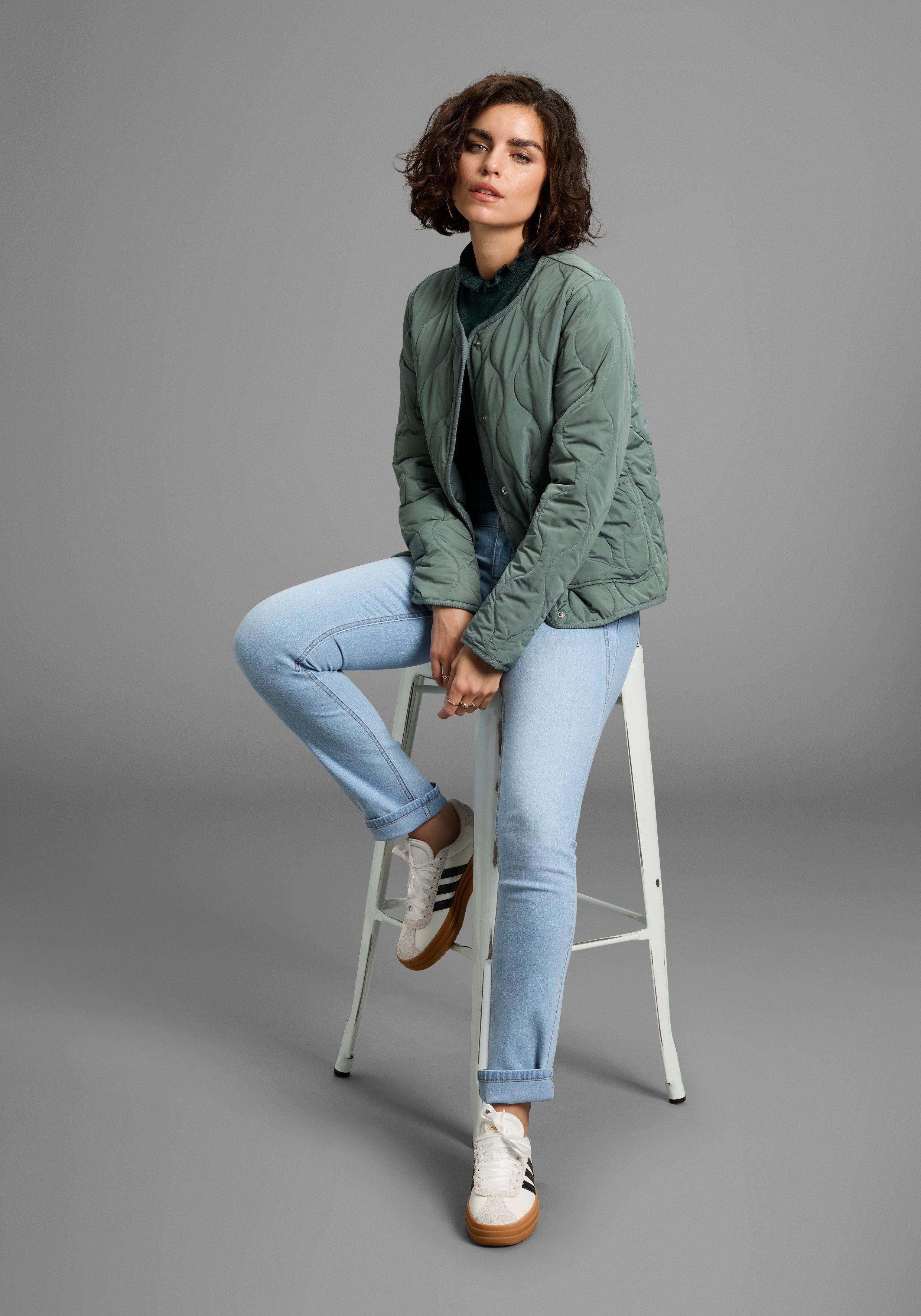 Laura Scott Trui met staande kraag