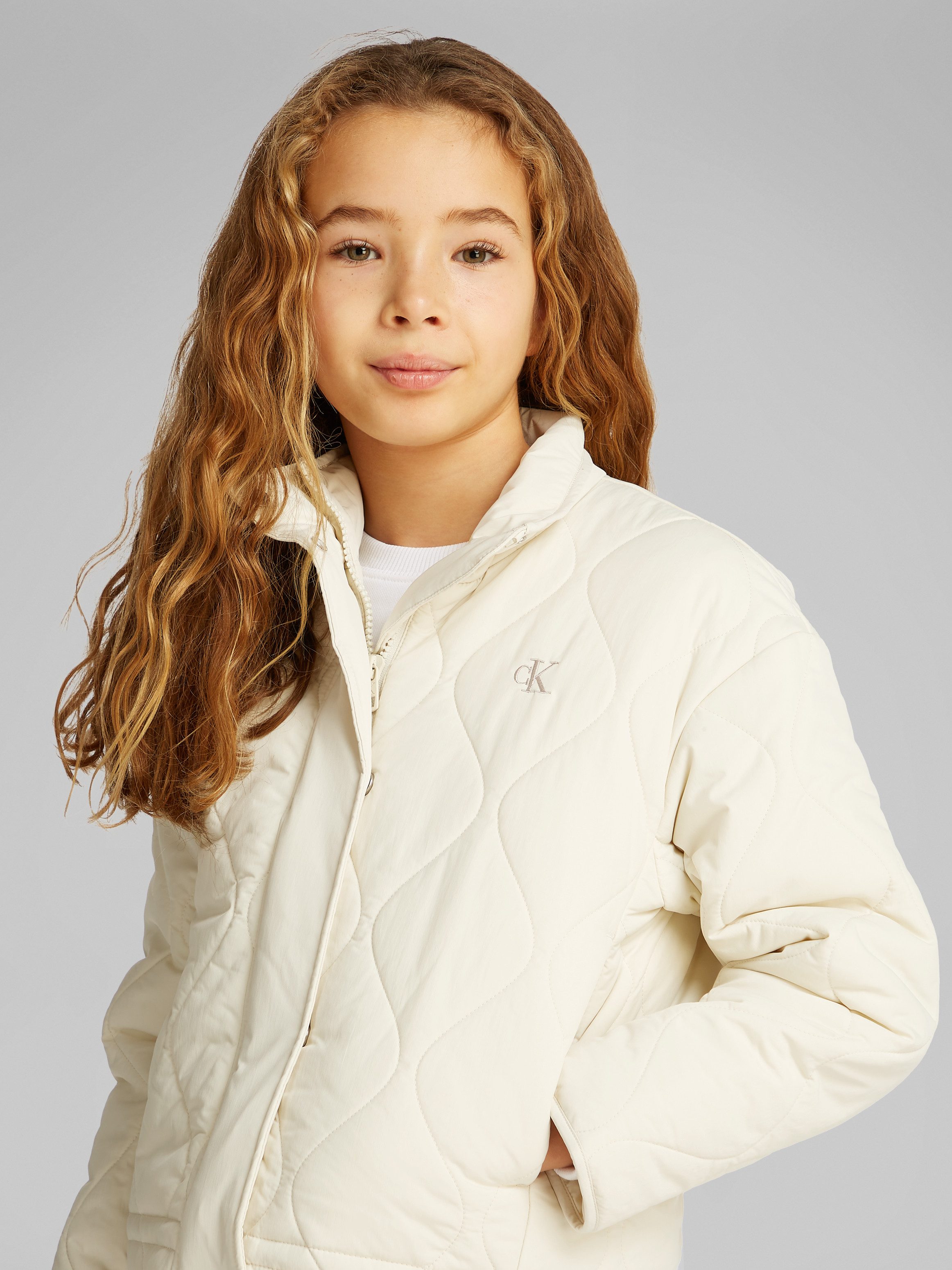 Calvin Klein Gewatteerde jas QUILTED JACKET voor kinderen tot 16 jaar met logo-opdruk