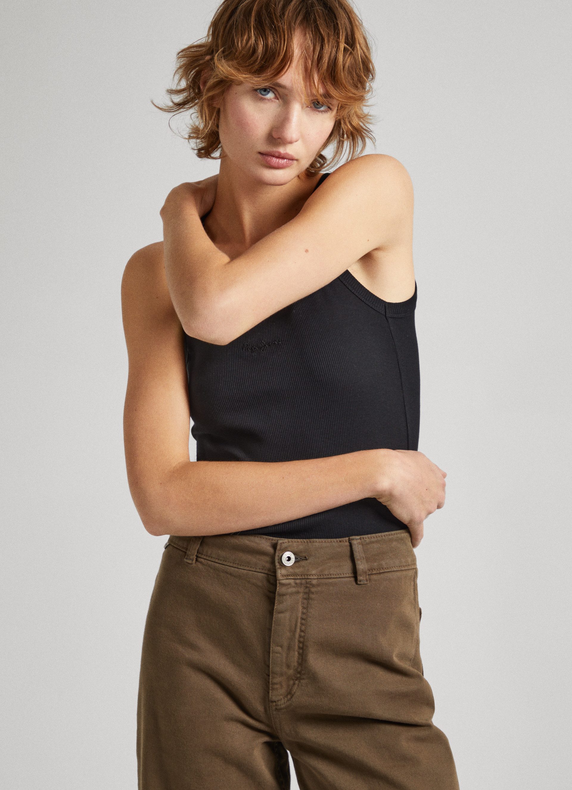 Pepe Jeans Tanktop LANE met kleine ton-sur-ton logo-borduursel