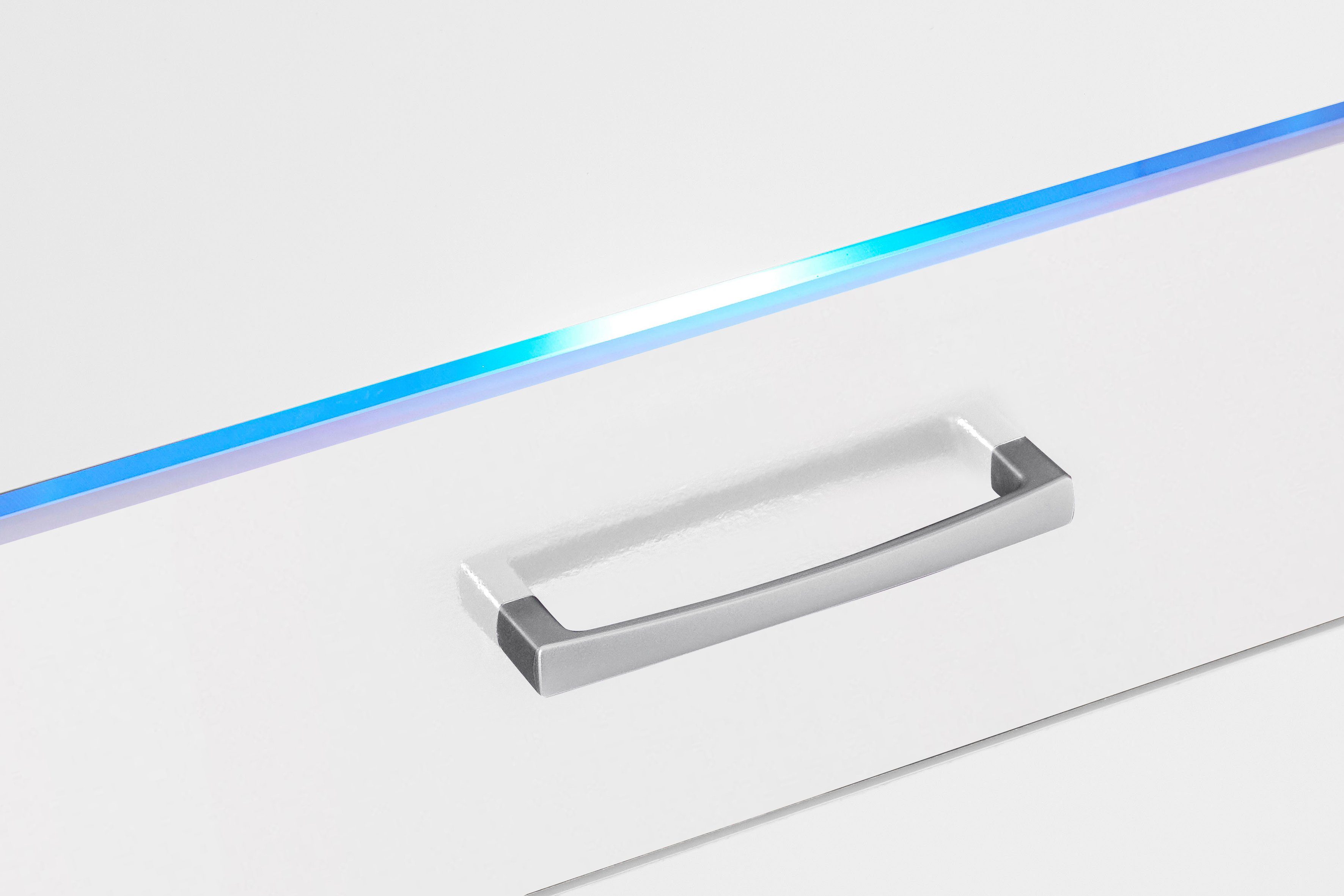 priess Kledingkast naar keuze met kroonverlichting