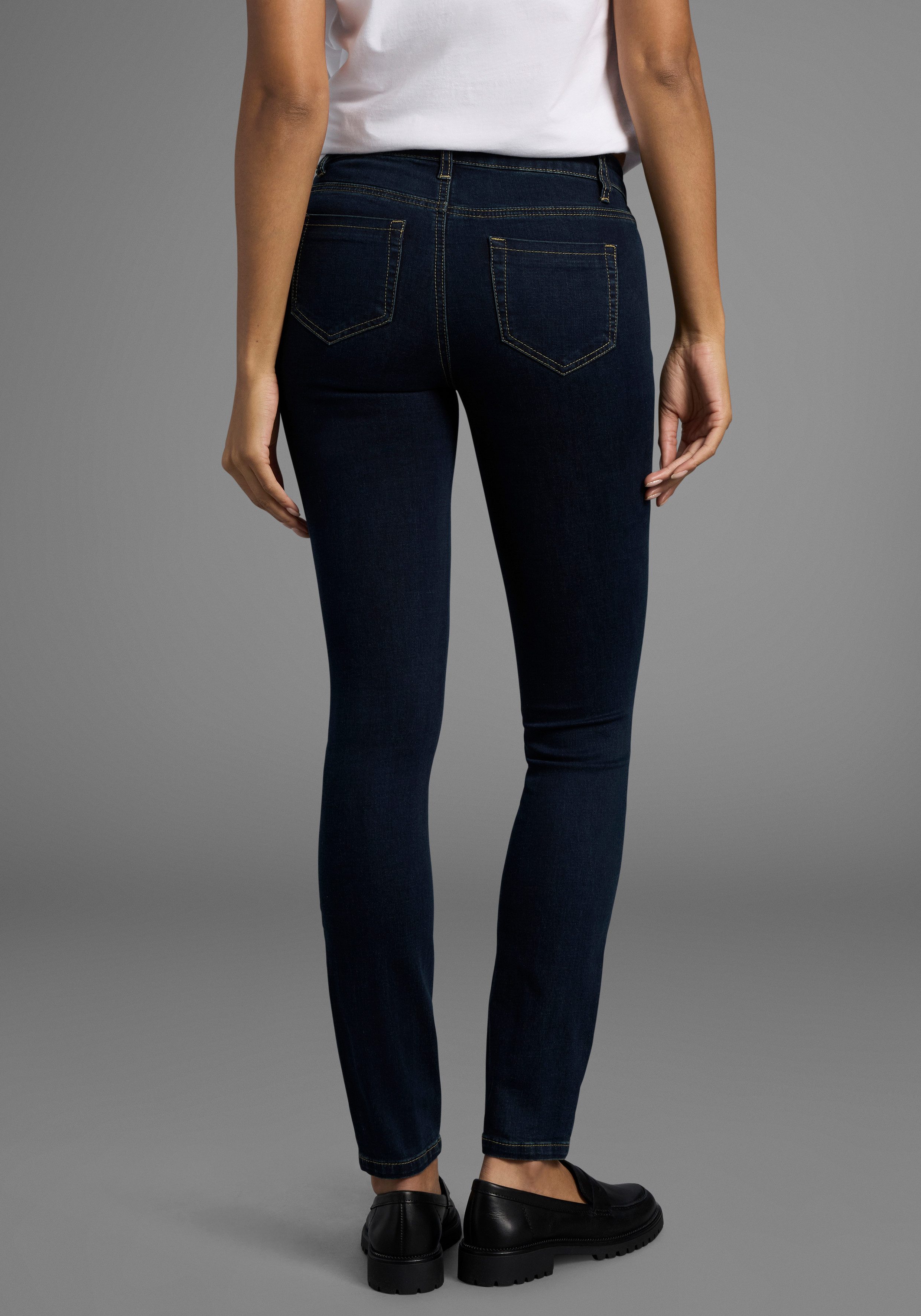 Arizona Skinny fit jeans Ultra Stretch extra-strakke been verloop, normale taille, met steekzakken