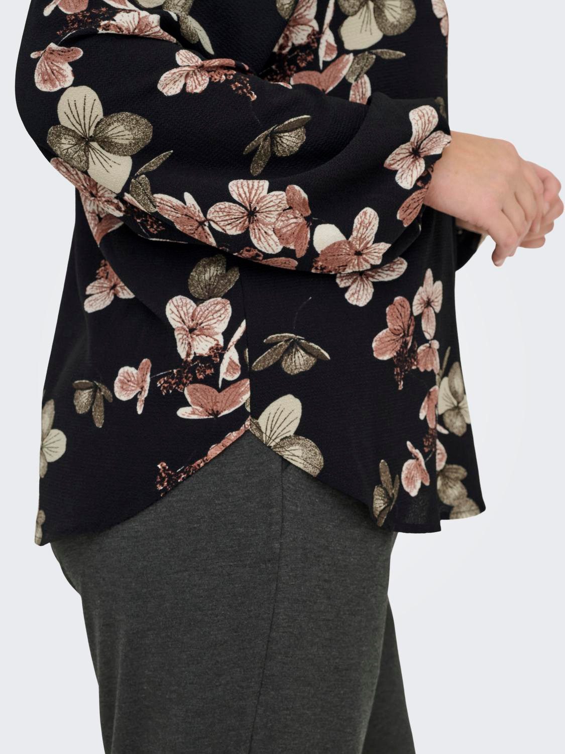 ONLY CARMAKOMA Shirt CARVICA LIFE L/S V-NECK TOP WVN NOOS