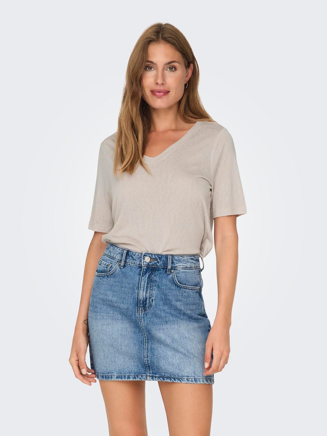 Only Shirt met korte mouwen ONLELISE S/S V-NECK TOP JRS NOOS