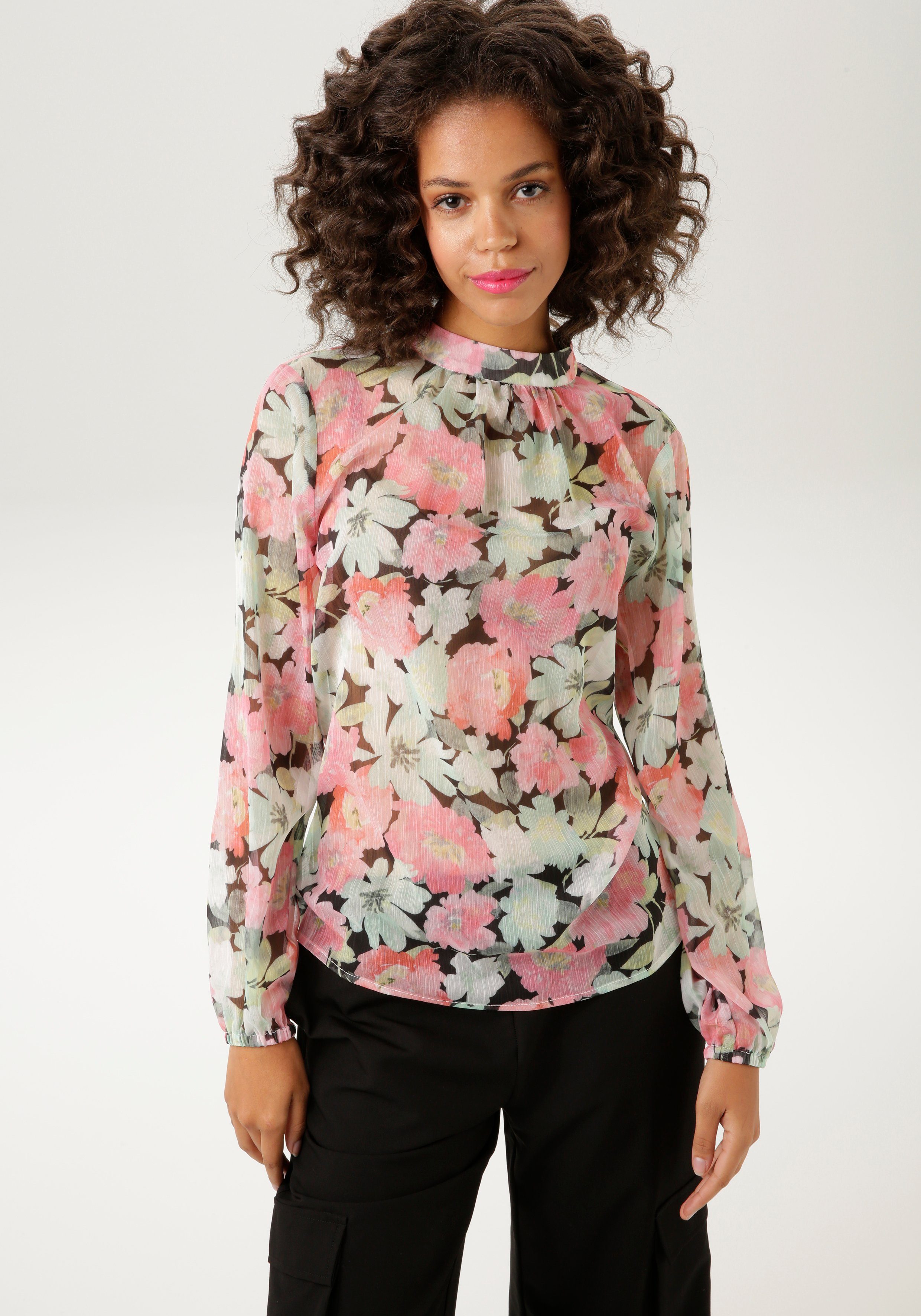 Aniston CASUAL Blouse zonder sluiting met romantische bloemen bedrukt