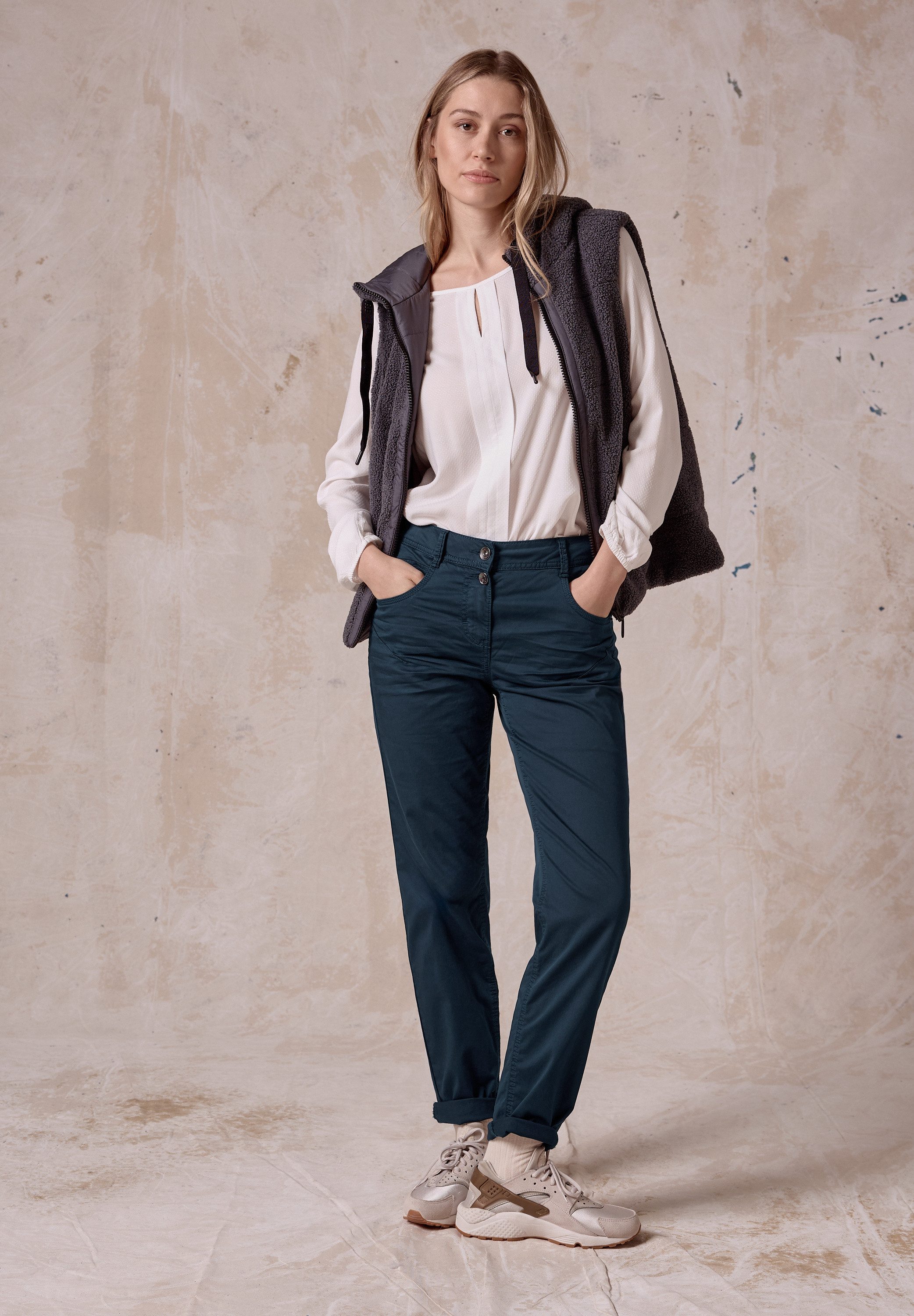 Cecil Chino Stijl Scarlett
