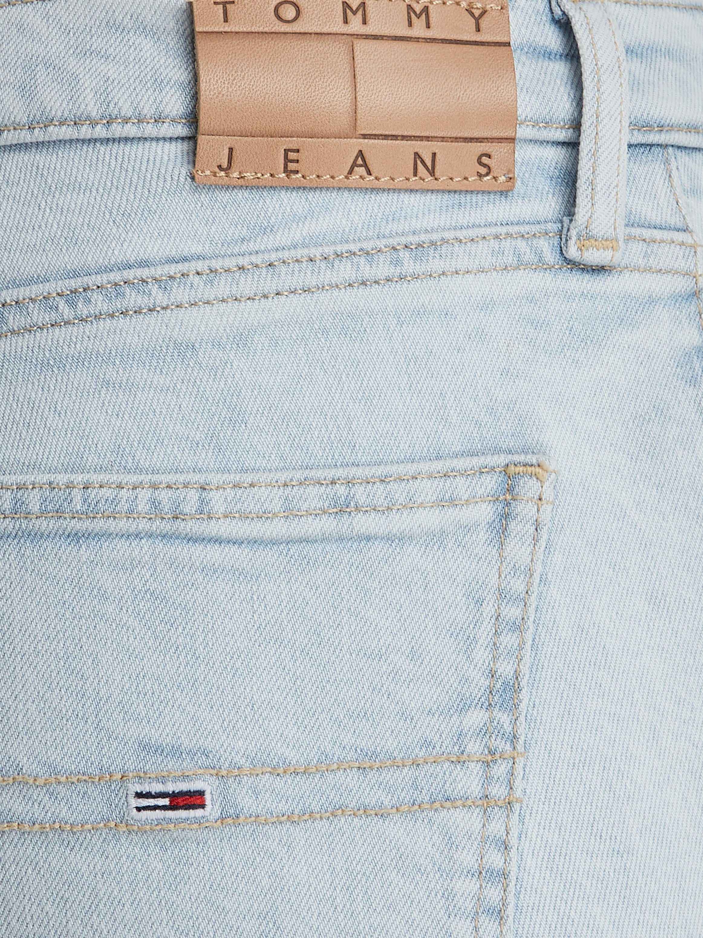 TOMMY JEANS Bootcut jeans Maddie met tommy jeans merklabel & badge