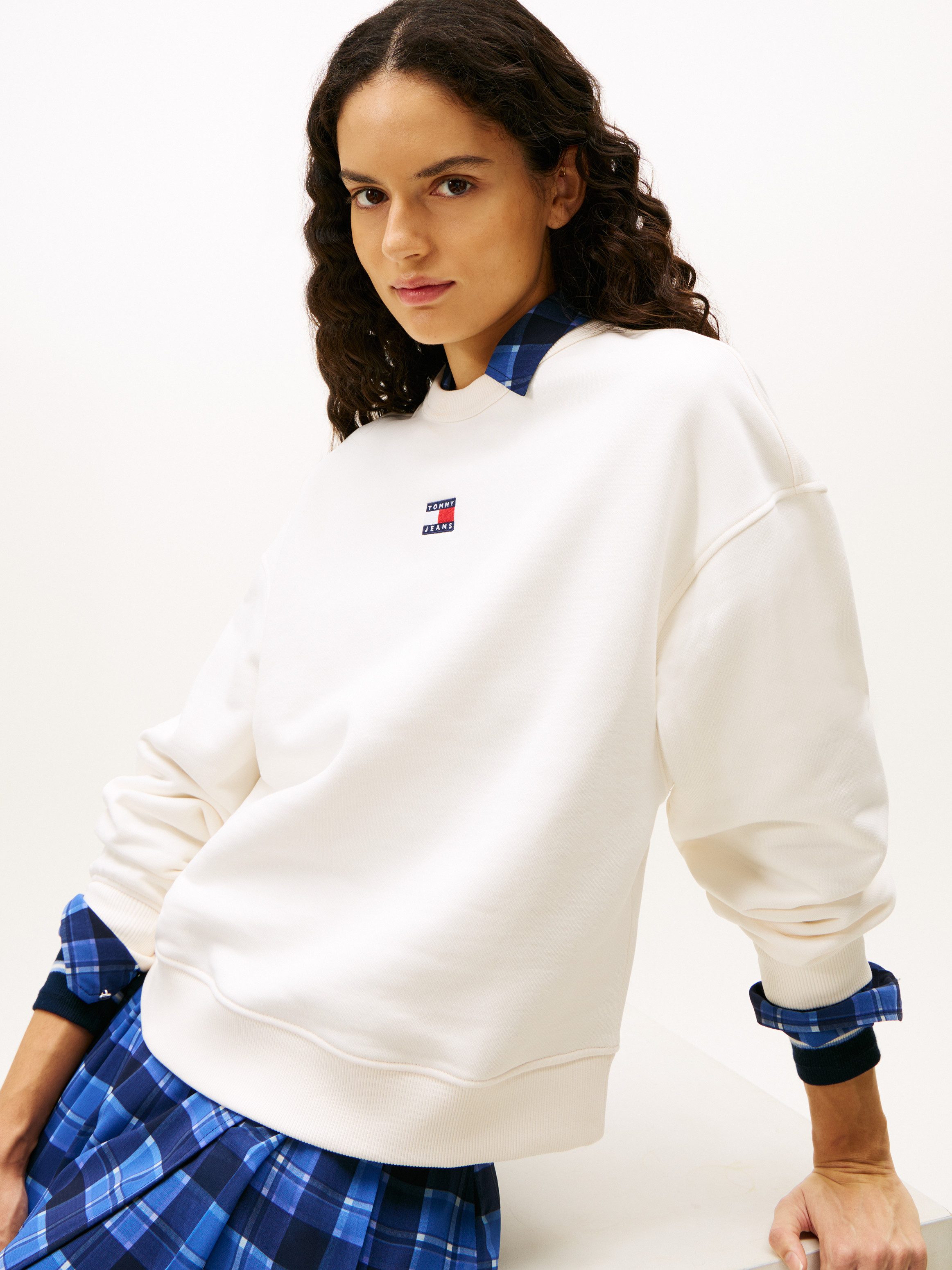 TOMMY JEANS Sweatshirt TJW BXY BADGE met drop-shoulder design en logo aan de voorkant