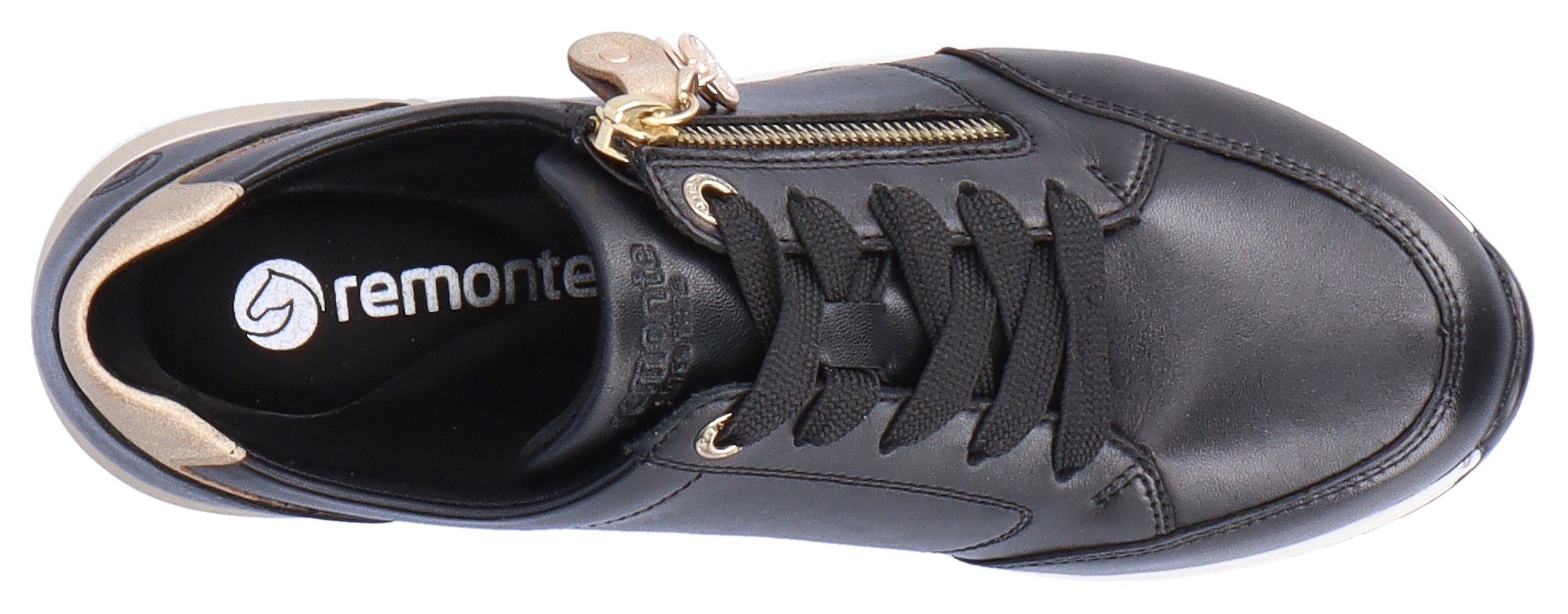 Remonte Sneakers met sleehak , vrijetijdsschoen, lage schoen, veterschoen met goudkleurige logo-hanger