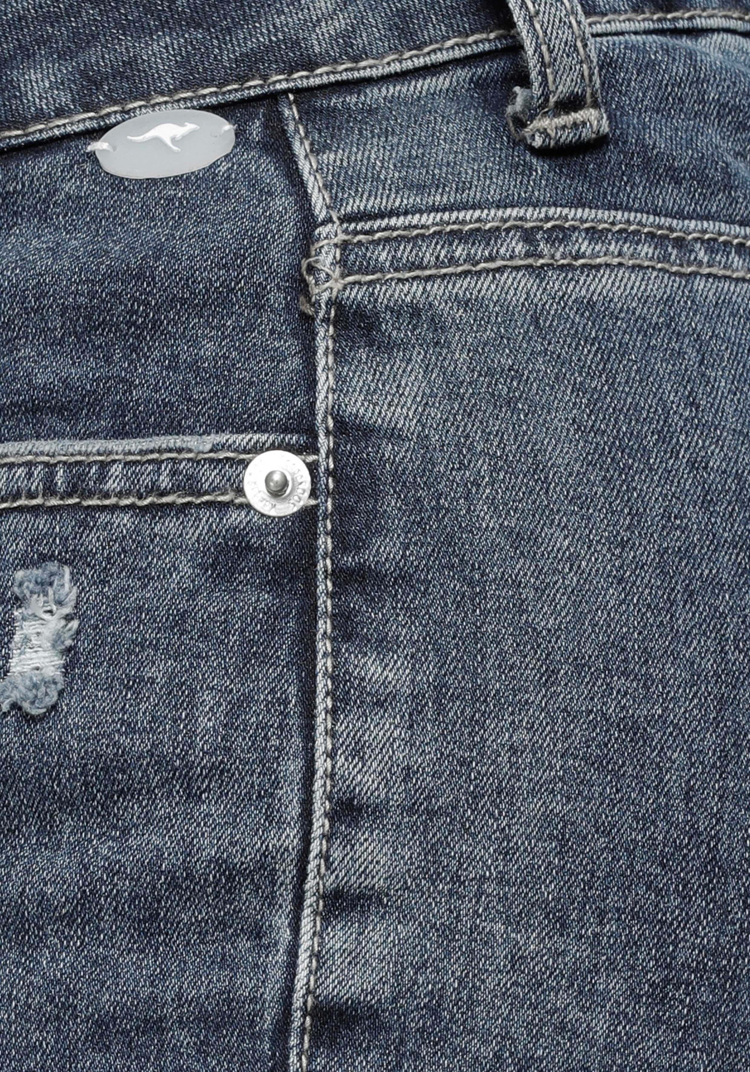KangaROOS Jeansshort korte broek, met destroyed-effecten, lage taille