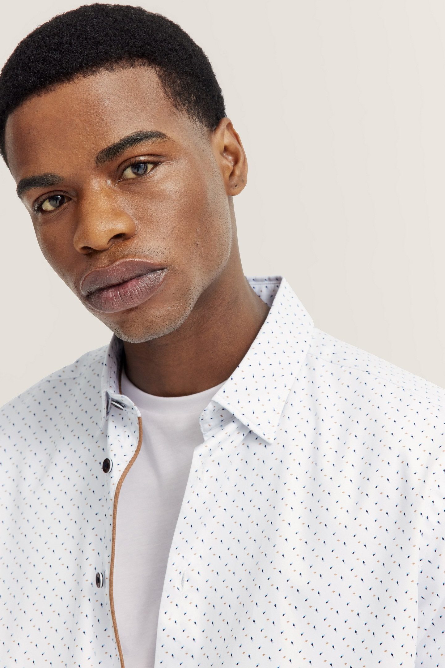 Bugatti Overhemd met lange mouwen in satijnlook en met onder-button-down kraag