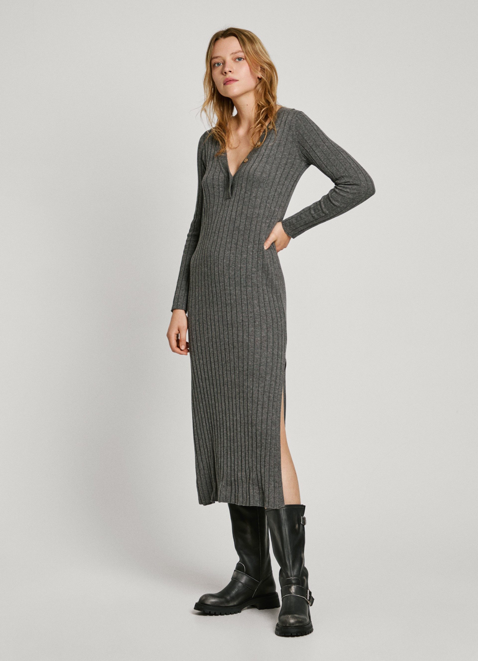 NU 20% KORTING: Pepe Jeans Gebreide jurk IZABEL DRESS met decoratieve knoopsluiting