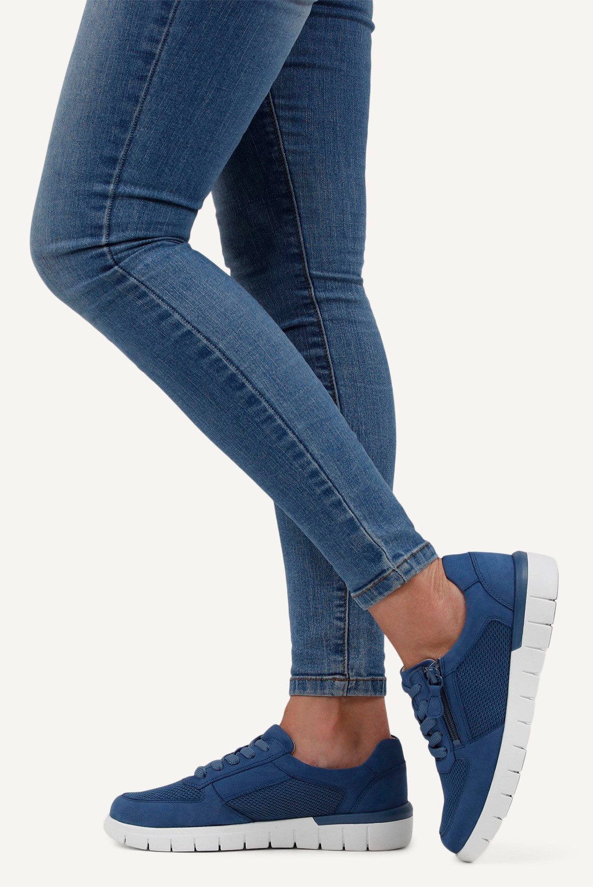 Caprice Sneakers met sleehak vrijetijdsschoen, lage schoen, veterschoen in comfortwijdte h = zeer breed